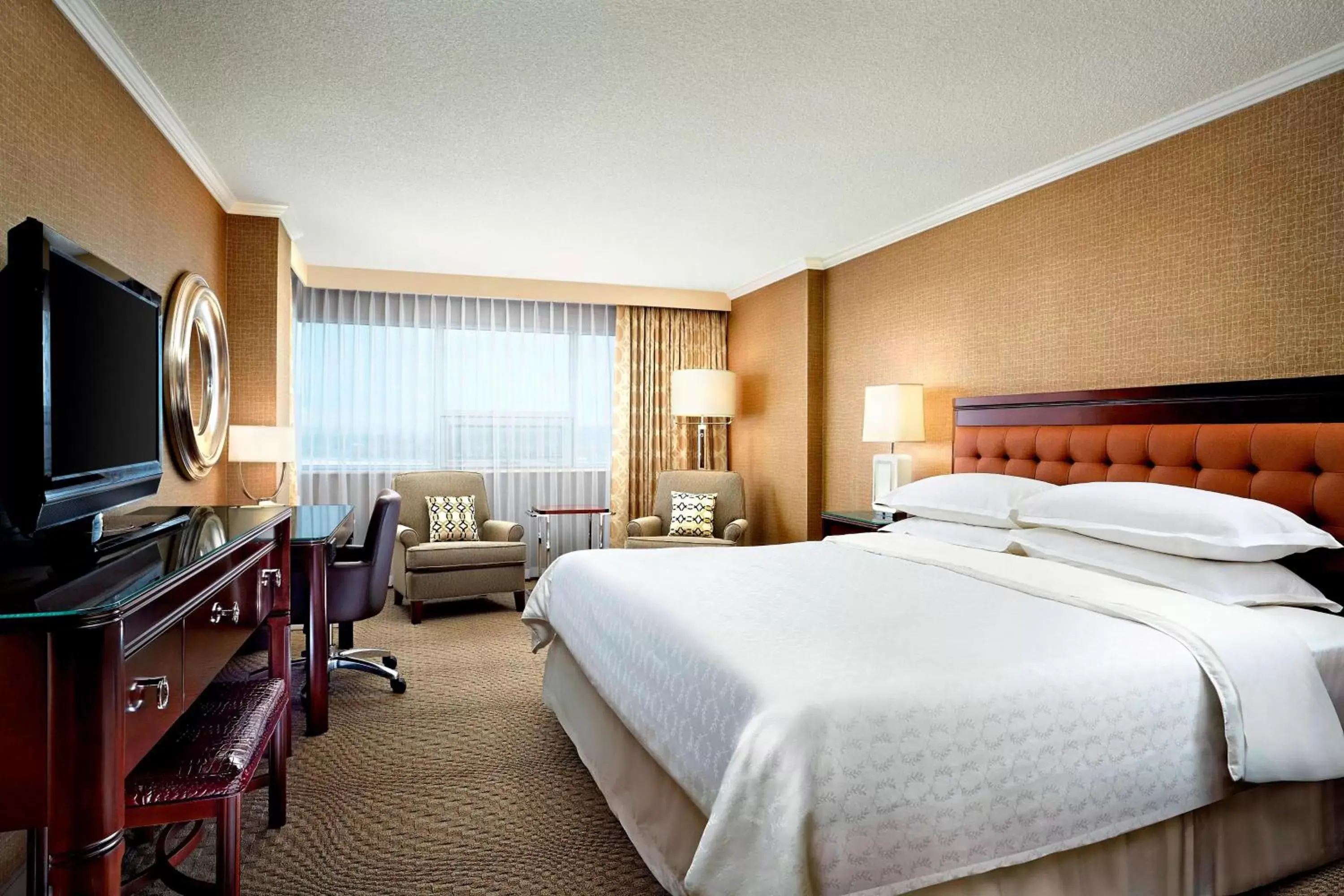 Photo of the whole room in Sheraton Cavalier Calgary Hotel