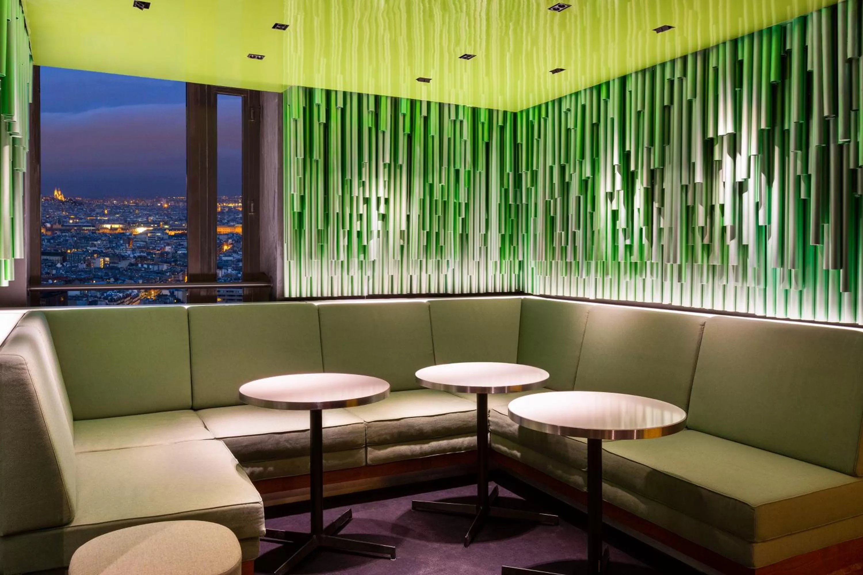 Lounge or bar in Pullman Paris Montparnasse