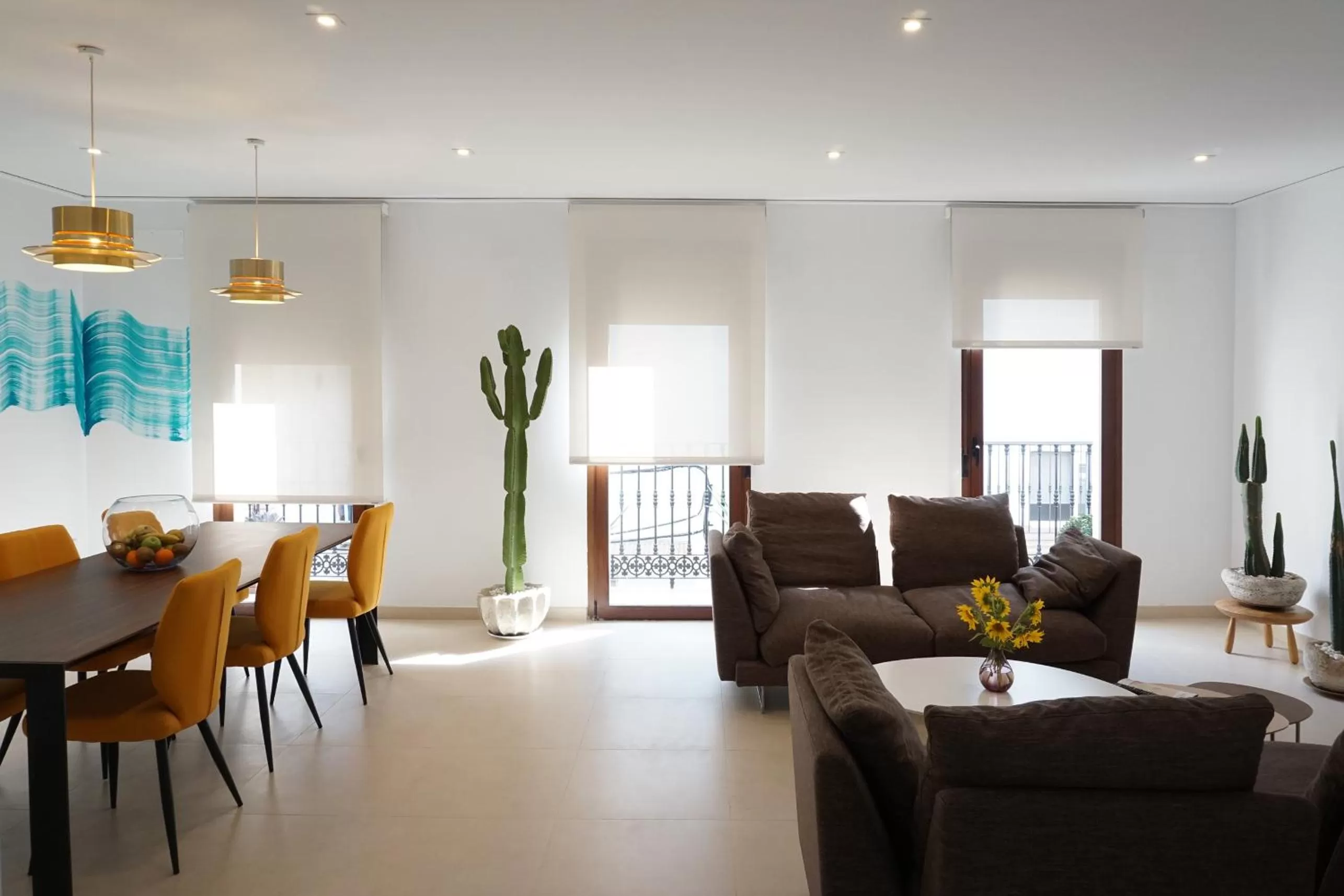 Communal lounge/ TV room in Mardenit Hotel Boutique