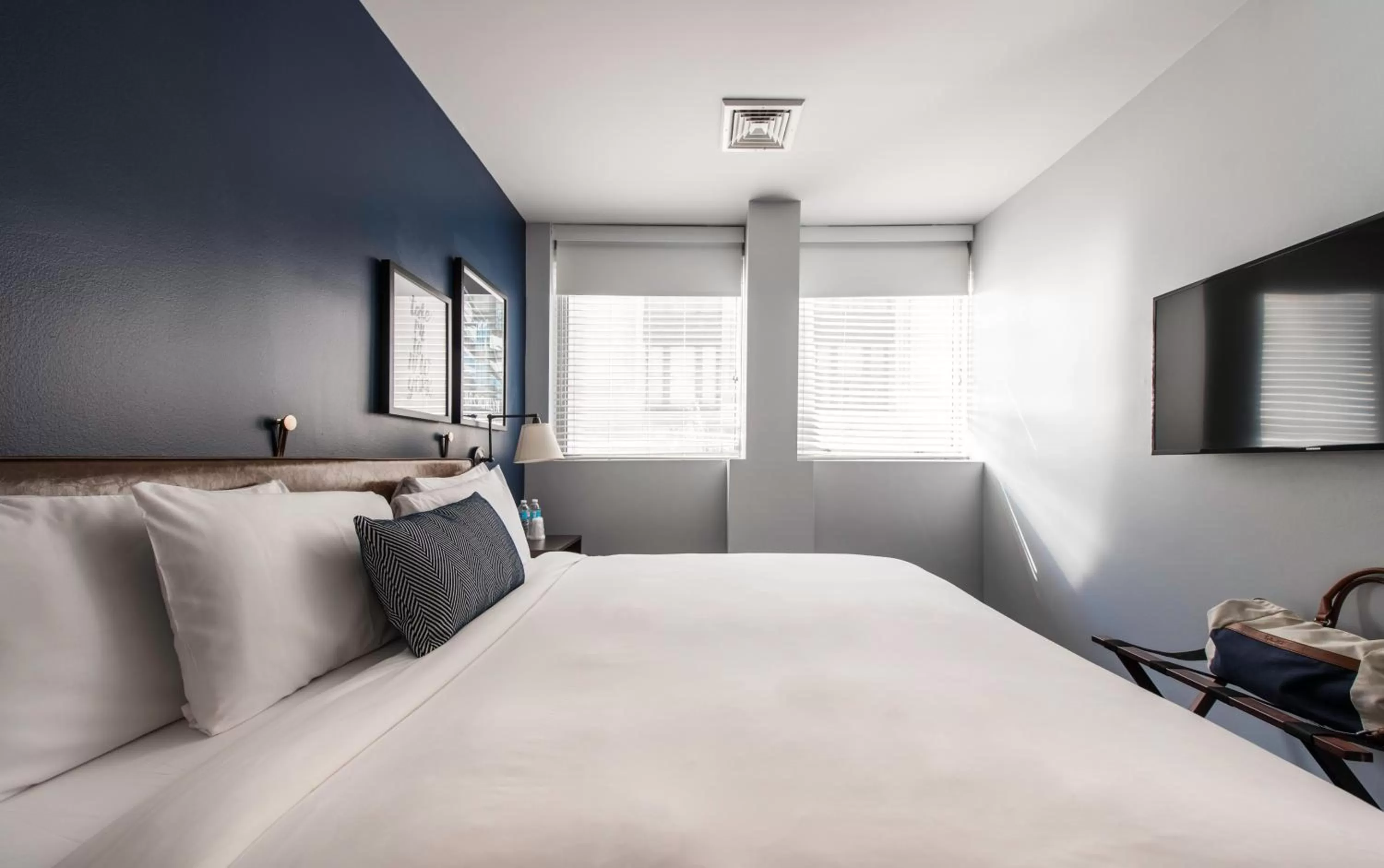 Other, Bed in U Hotel Fifth Avenue, Empire State Building