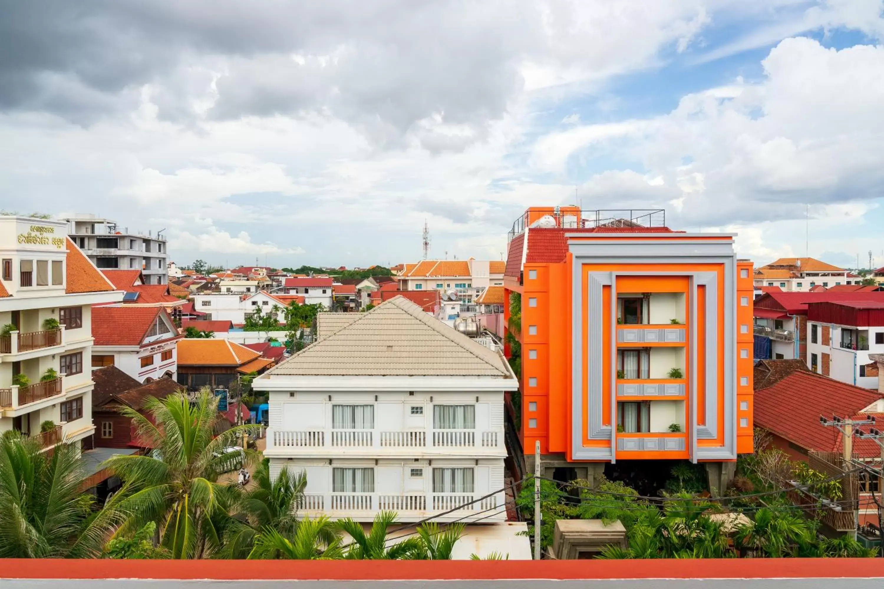 Neighbourhood in Golden Temple Residence