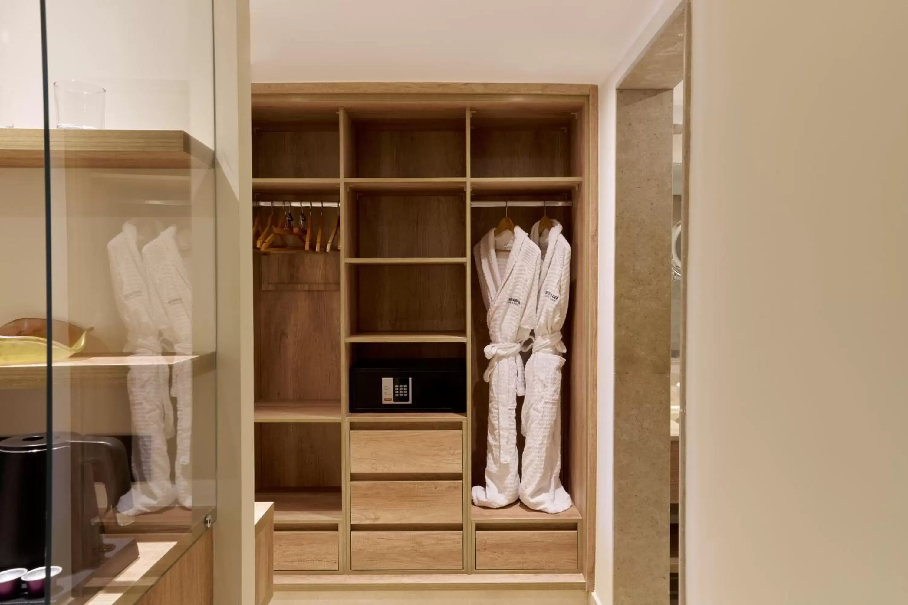 wardrobe in Steigenberger Aldau Beach Hotel