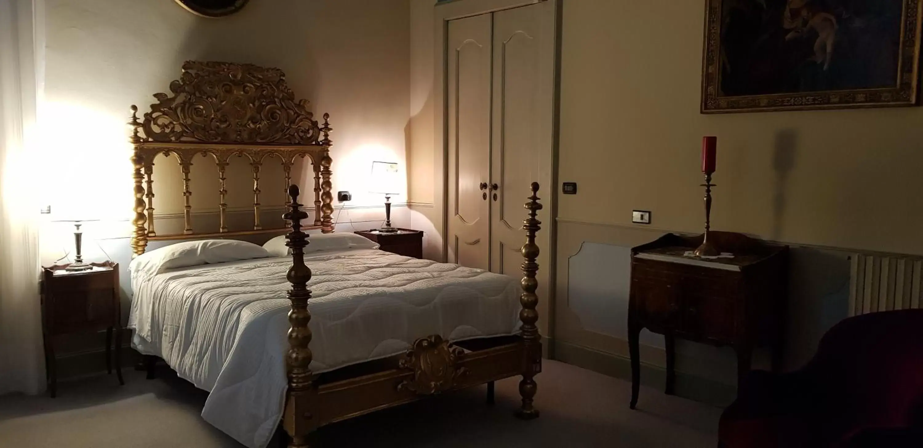 Photo of the whole room, Bed in Villa Cagnola