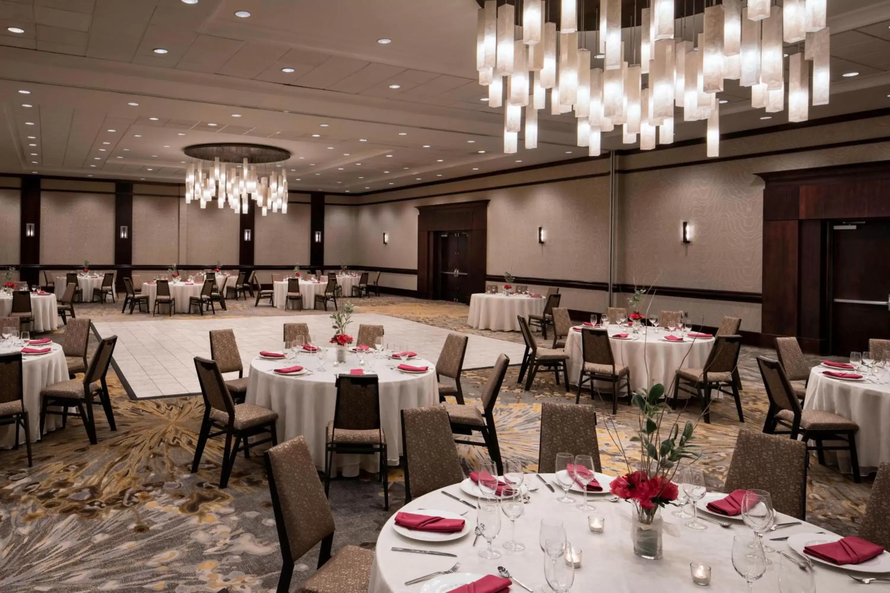 Meeting/conference room, Restaurant/Places to Eat in The Westin Mount Laurel