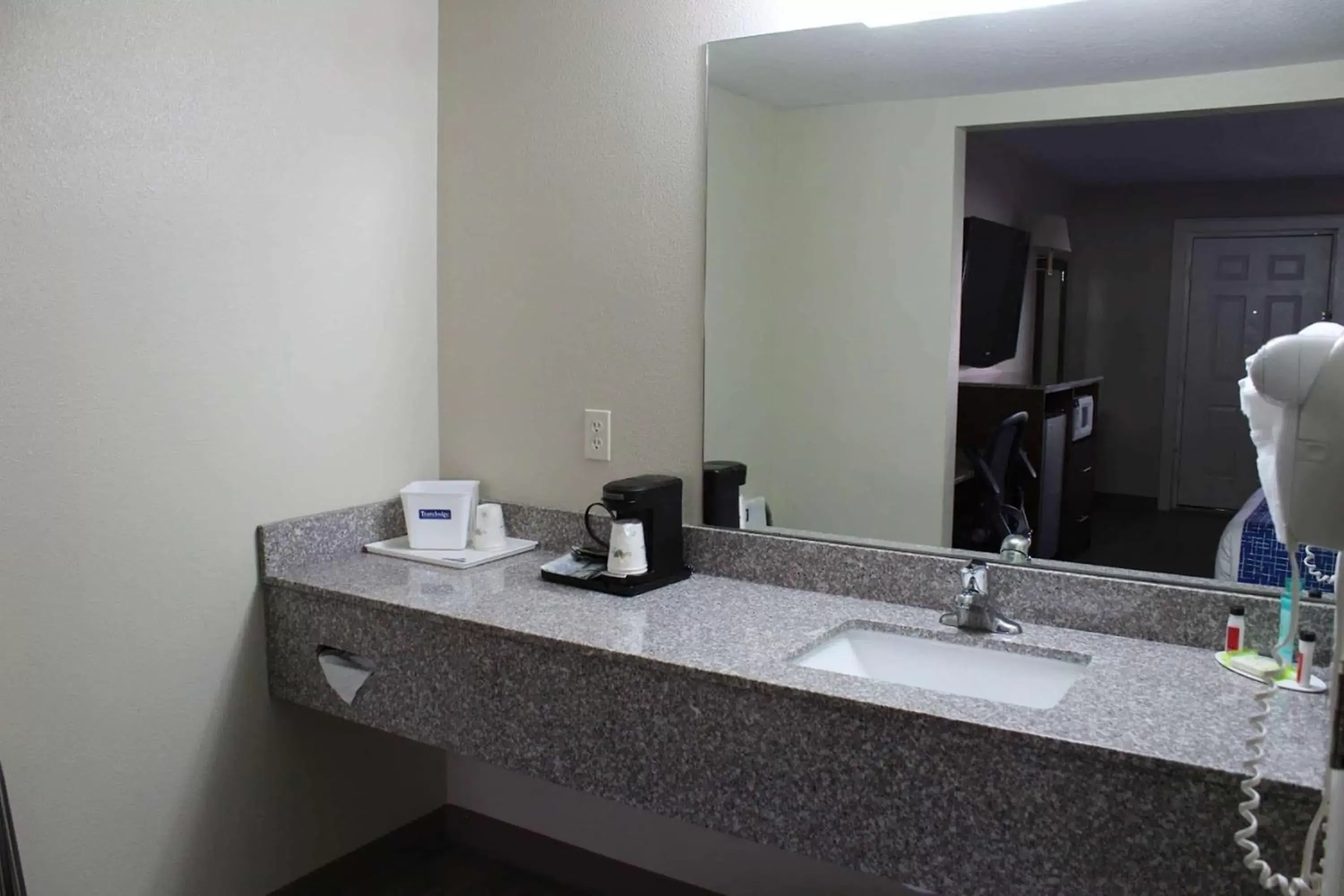 Bathroom in Travelodge by Wyndham Cedar City