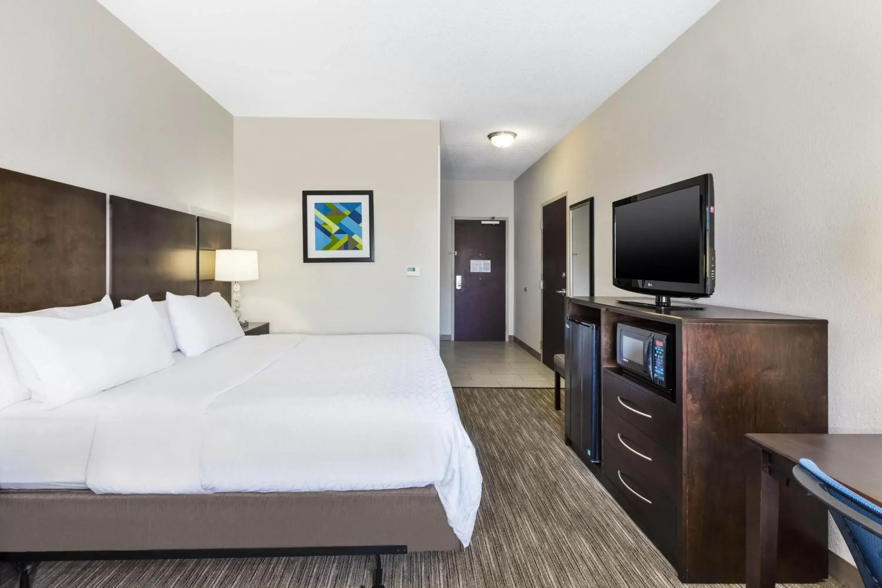 Photo of the whole room, Bed in Holiday Inn Express Chillicothe East, an IHG Hotel