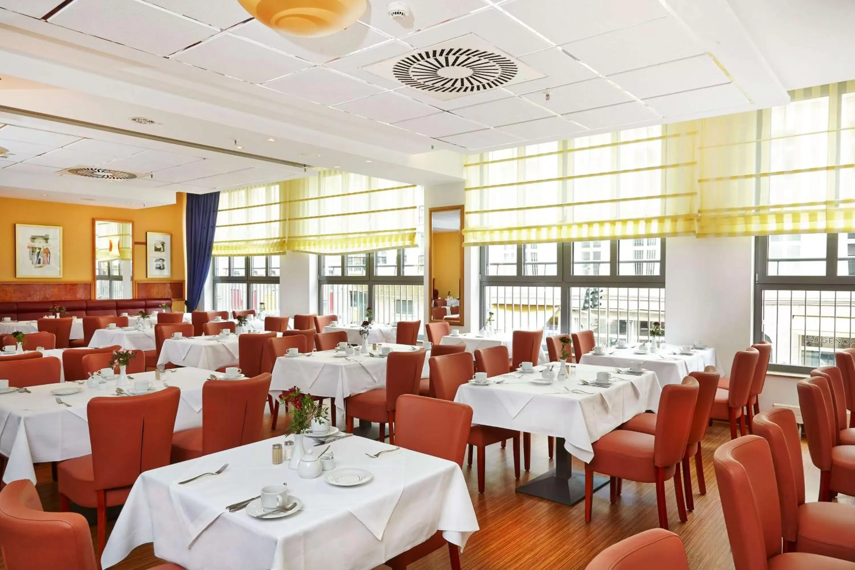 Restaurant/places to eat in H+ Hotel Berlin Mitte Restaurant/places to eat in H+ Hotel Berlin Mitte