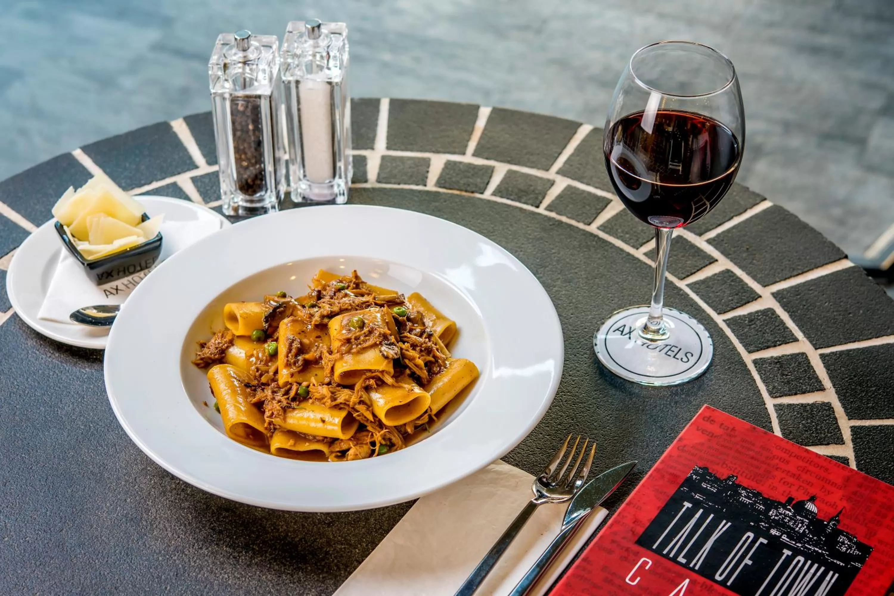 Food and drinks in AX The Palace