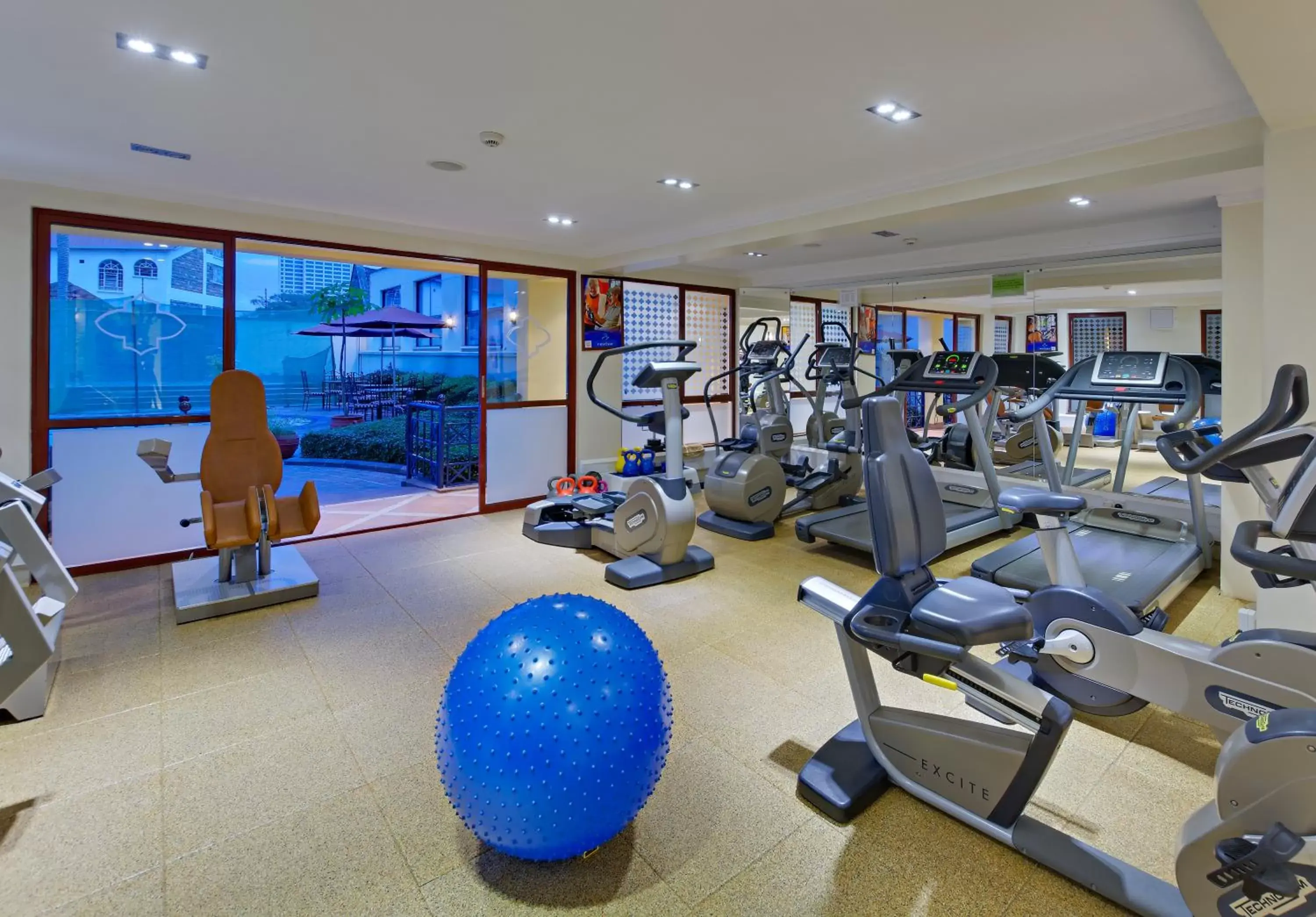 Spa and wellness centre/facilities, Fitness Center/Facilities in The Heron Hotel