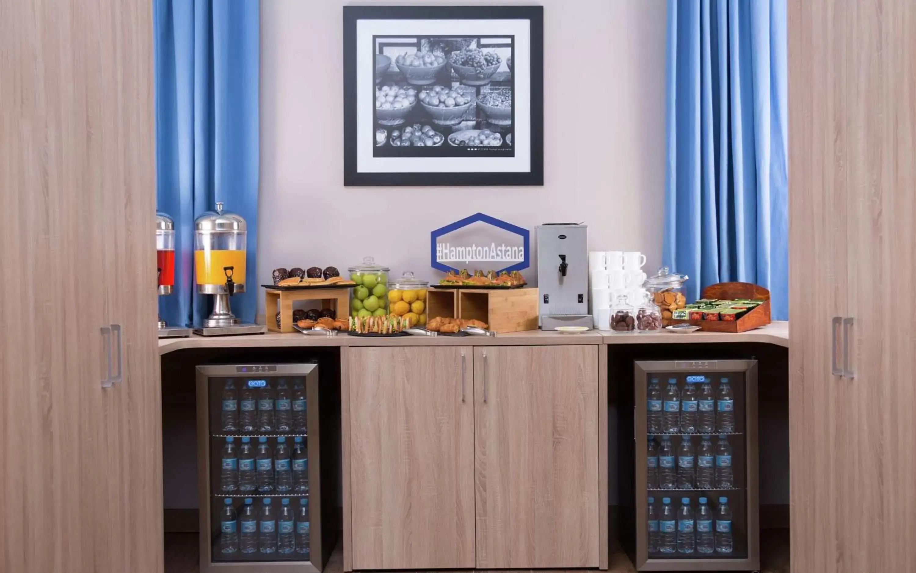 Dining area in Hampton By Hilton Astana Triumphal Arch