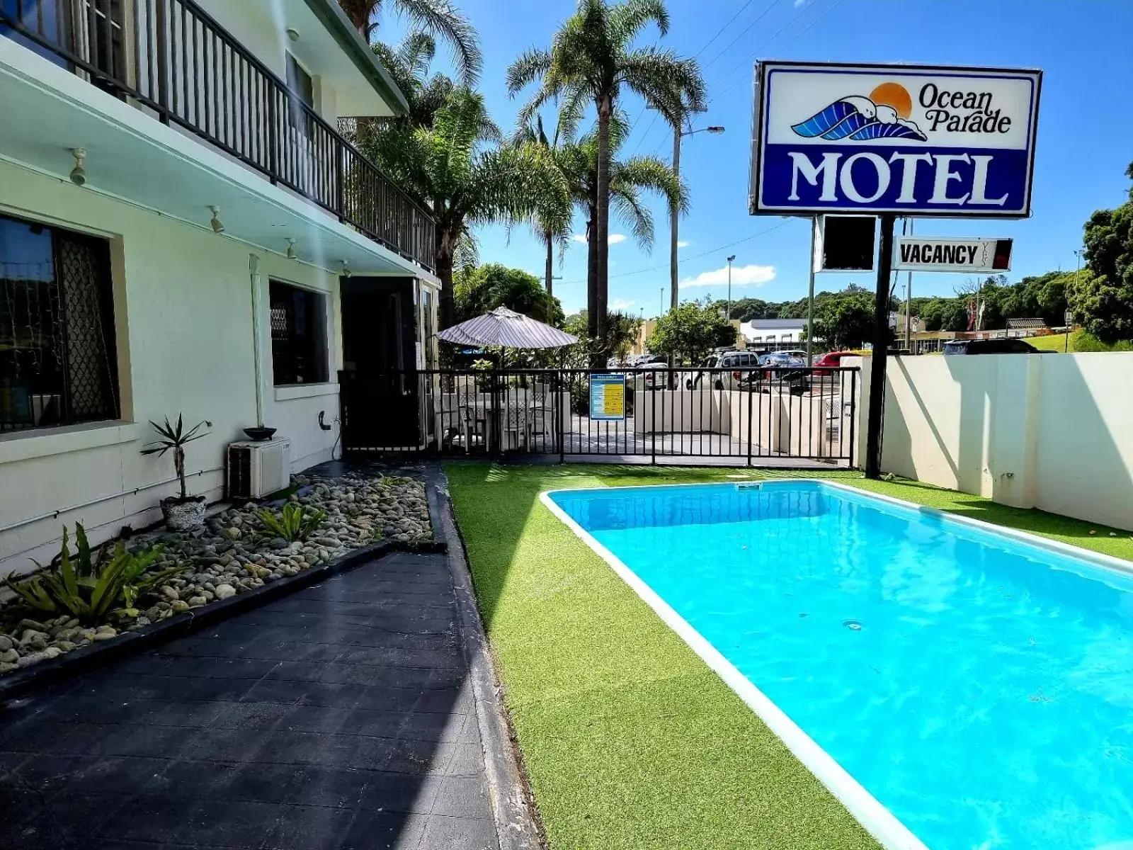 Swimming pool in Ocean Parade Motel