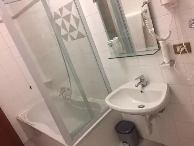 Bathroom in Twelve Hotel