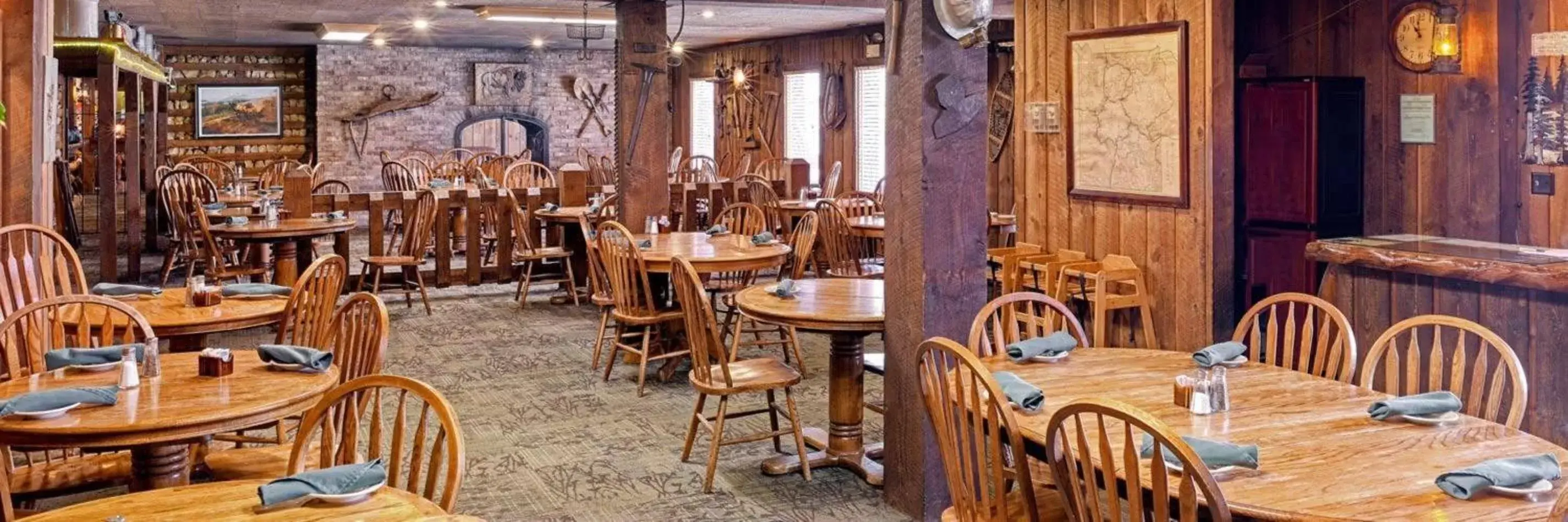 Restaurant/Places to Eat in The Ridgeline Hotel at Yellowstone, Ascend Hotel Collection