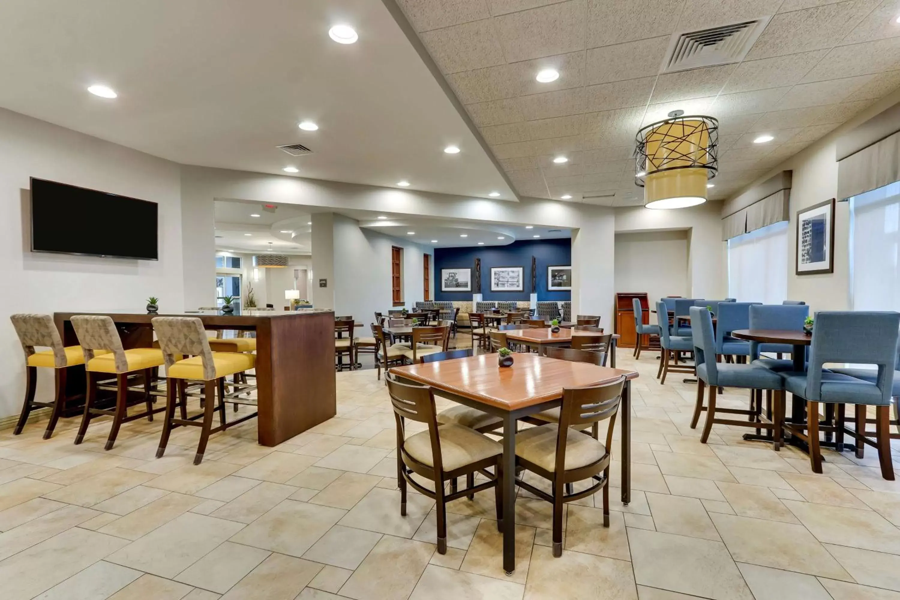 Breakfast, Restaurant/Places to Eat in Drury Inn & Suites Sikeston