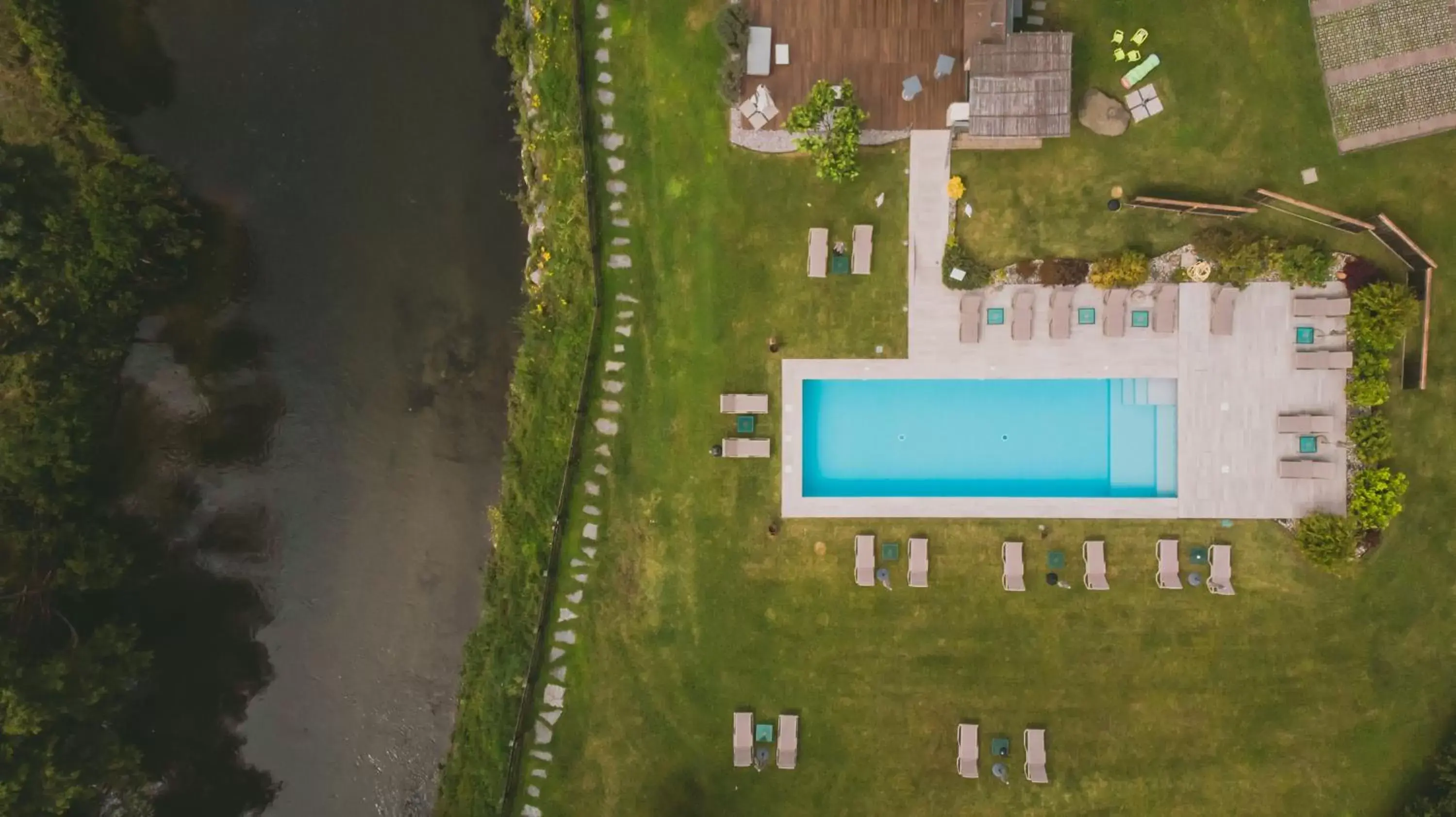 Swimming pool, Bird's-eye View in La Casa del Mulino