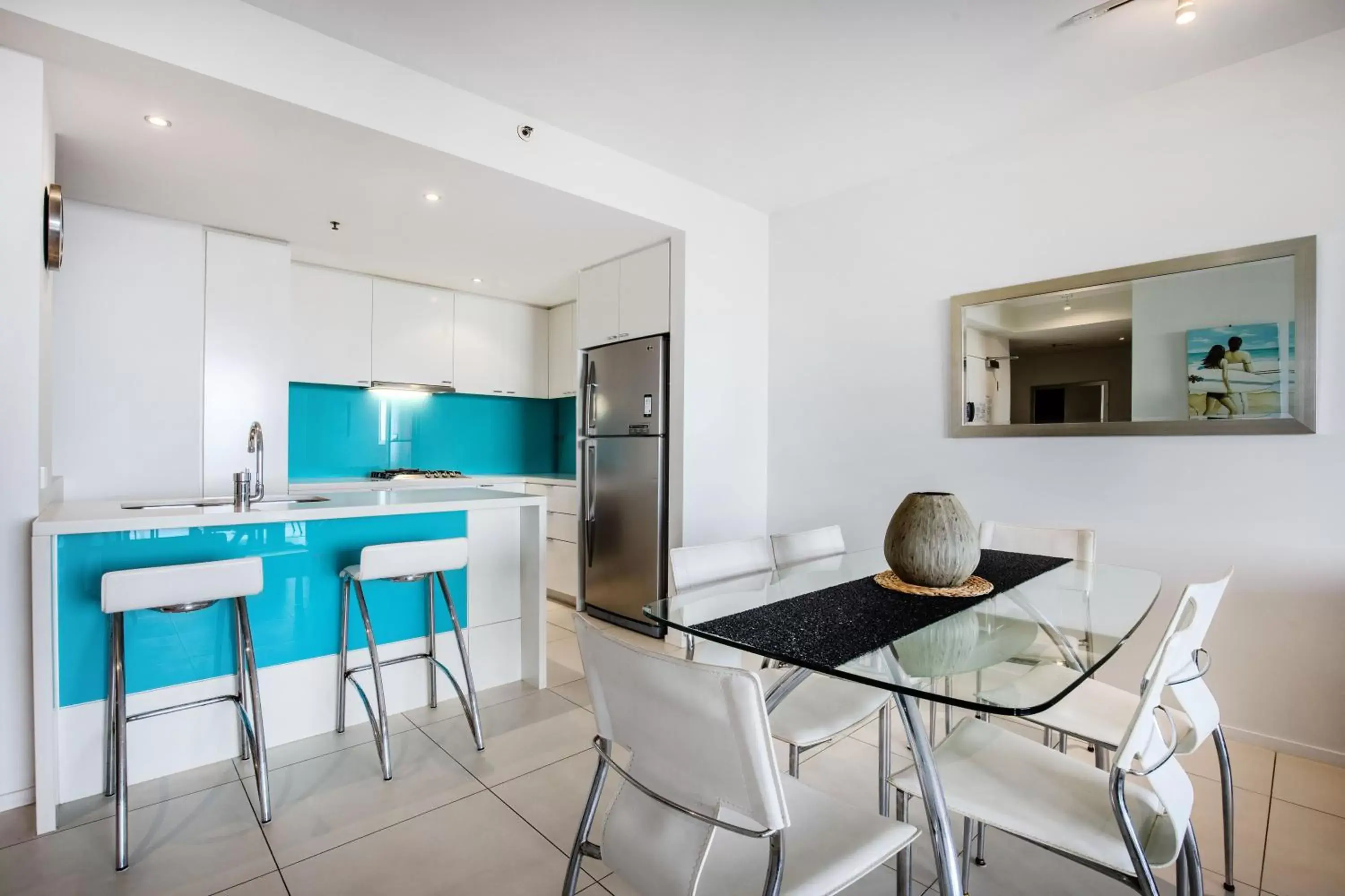 Kitchen or kitchenette, Kitchen/Kitchenette in Ultra Broadbeach