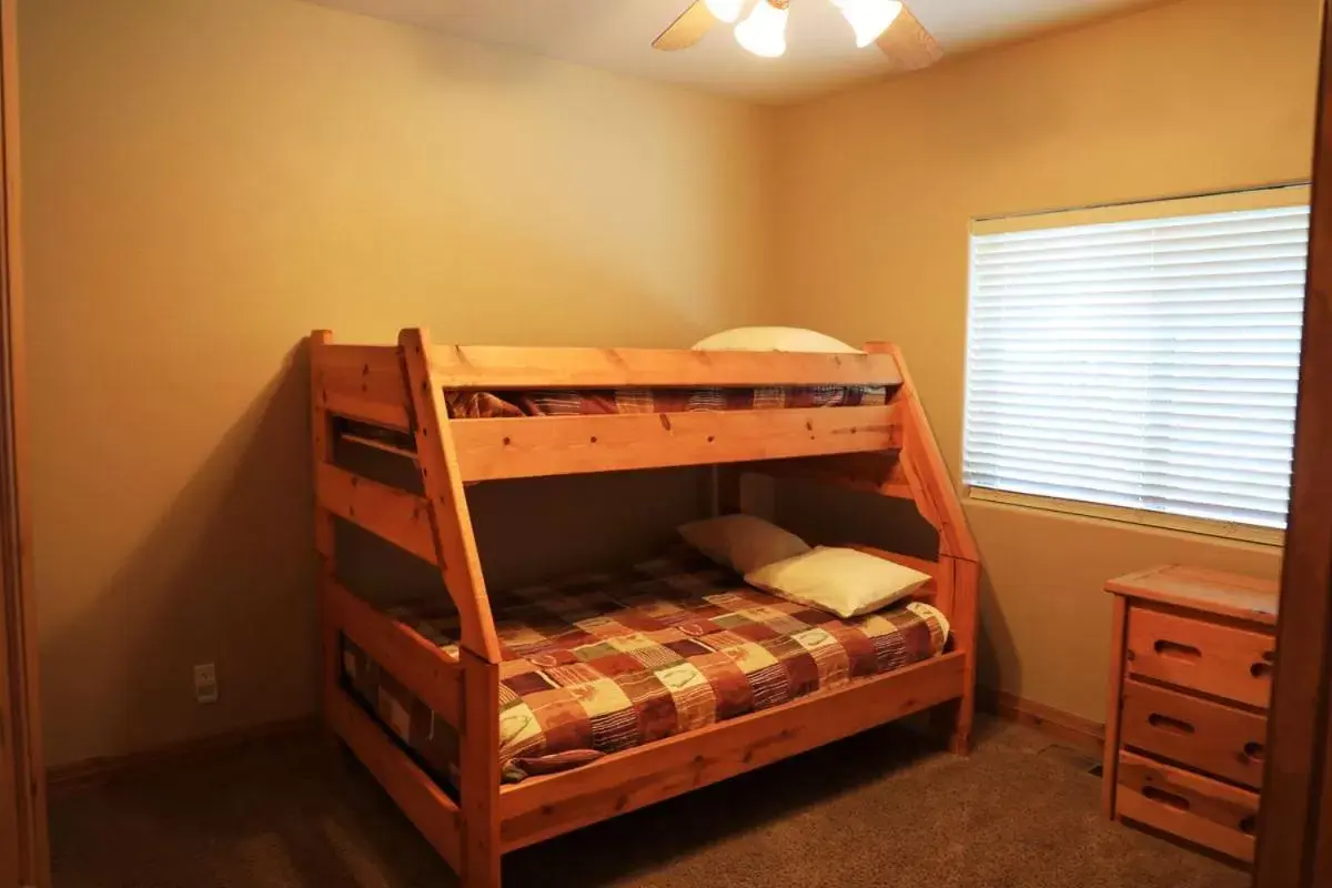 Bunk Bed in Zion Ponderosa Ranch Resort