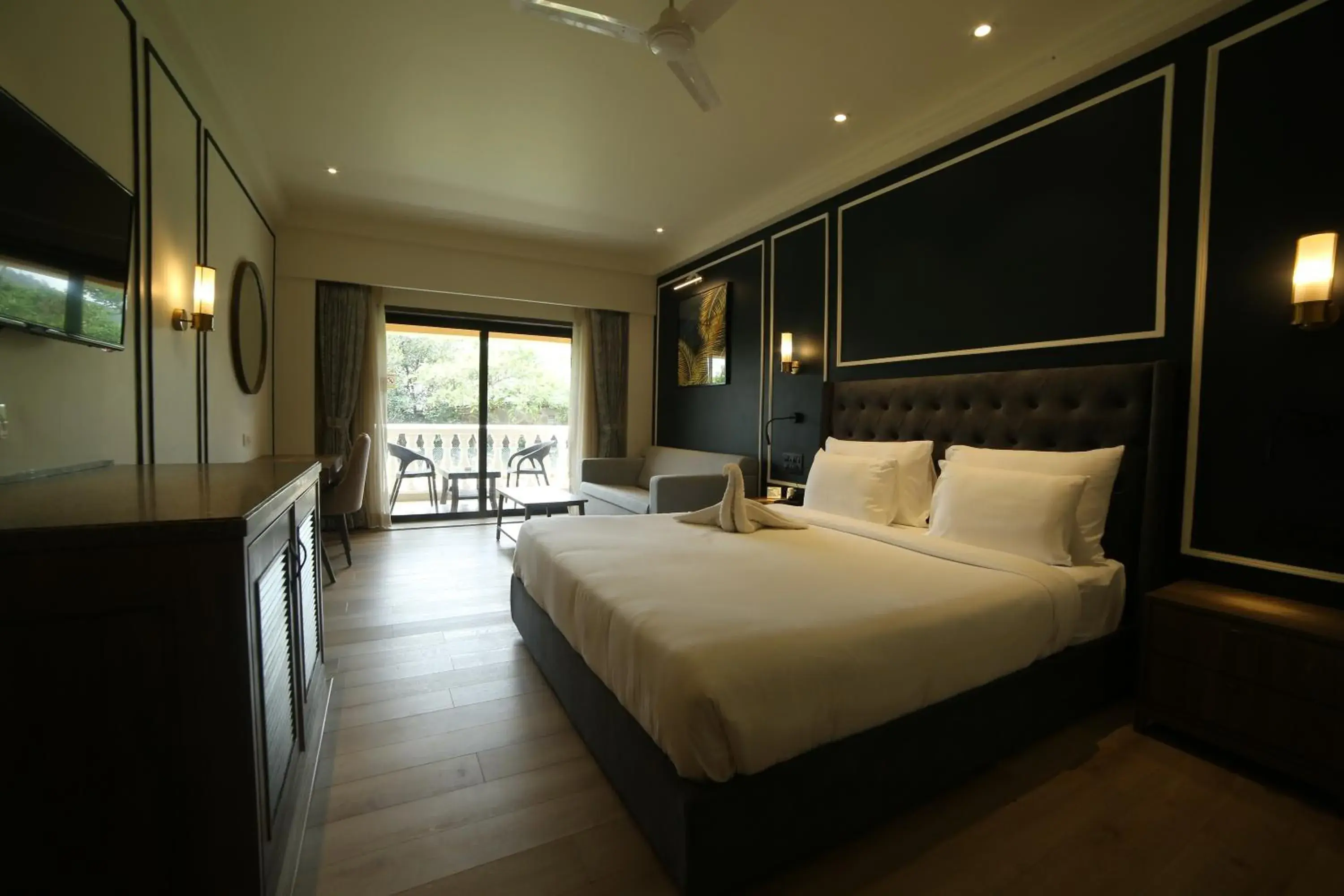 Superior Deluxe Room in The Lagoona Resort Superior Deluxe Room in The Lagoona Resort