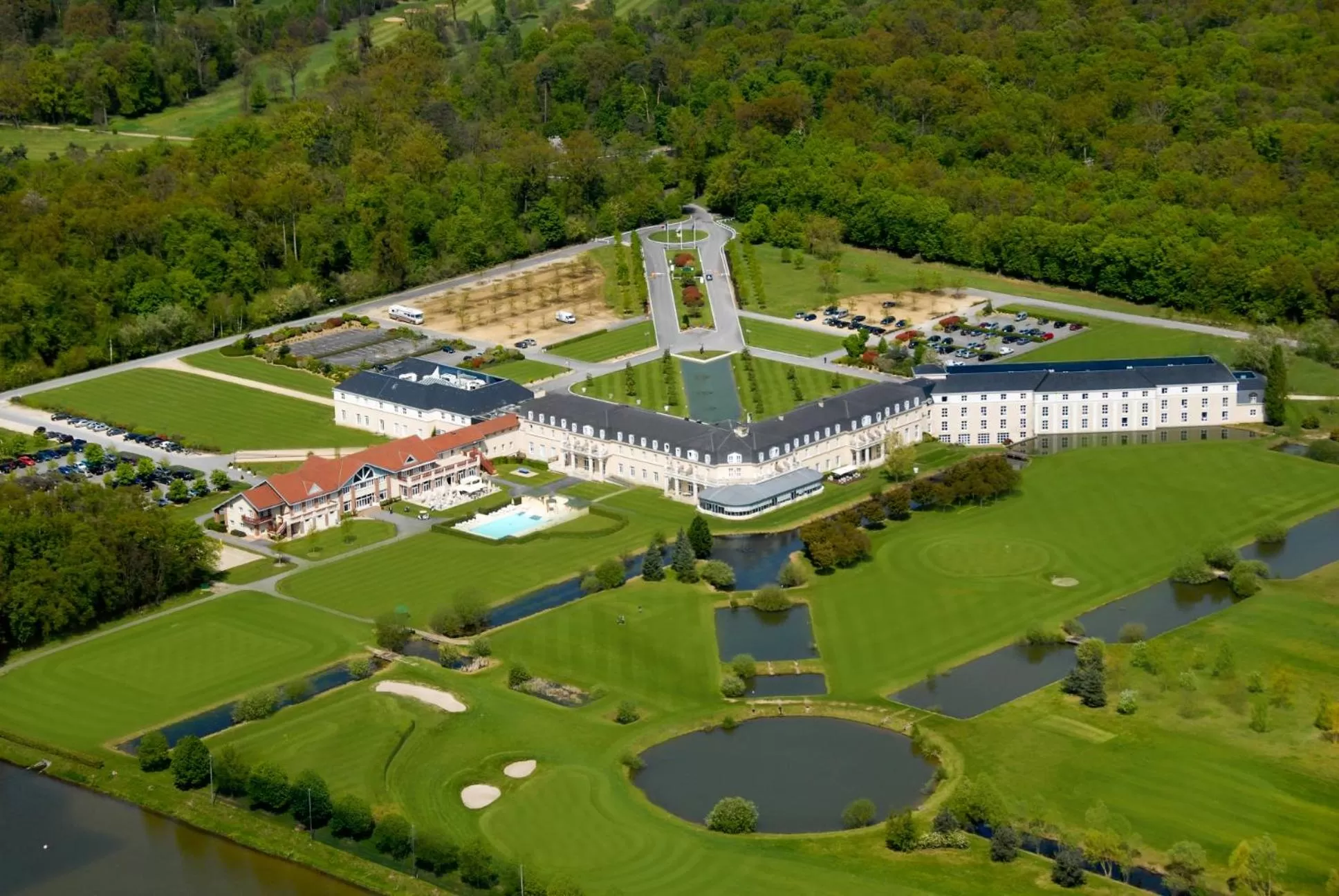 Bird's eye view in Mercure Chantilly Resort & Conventions