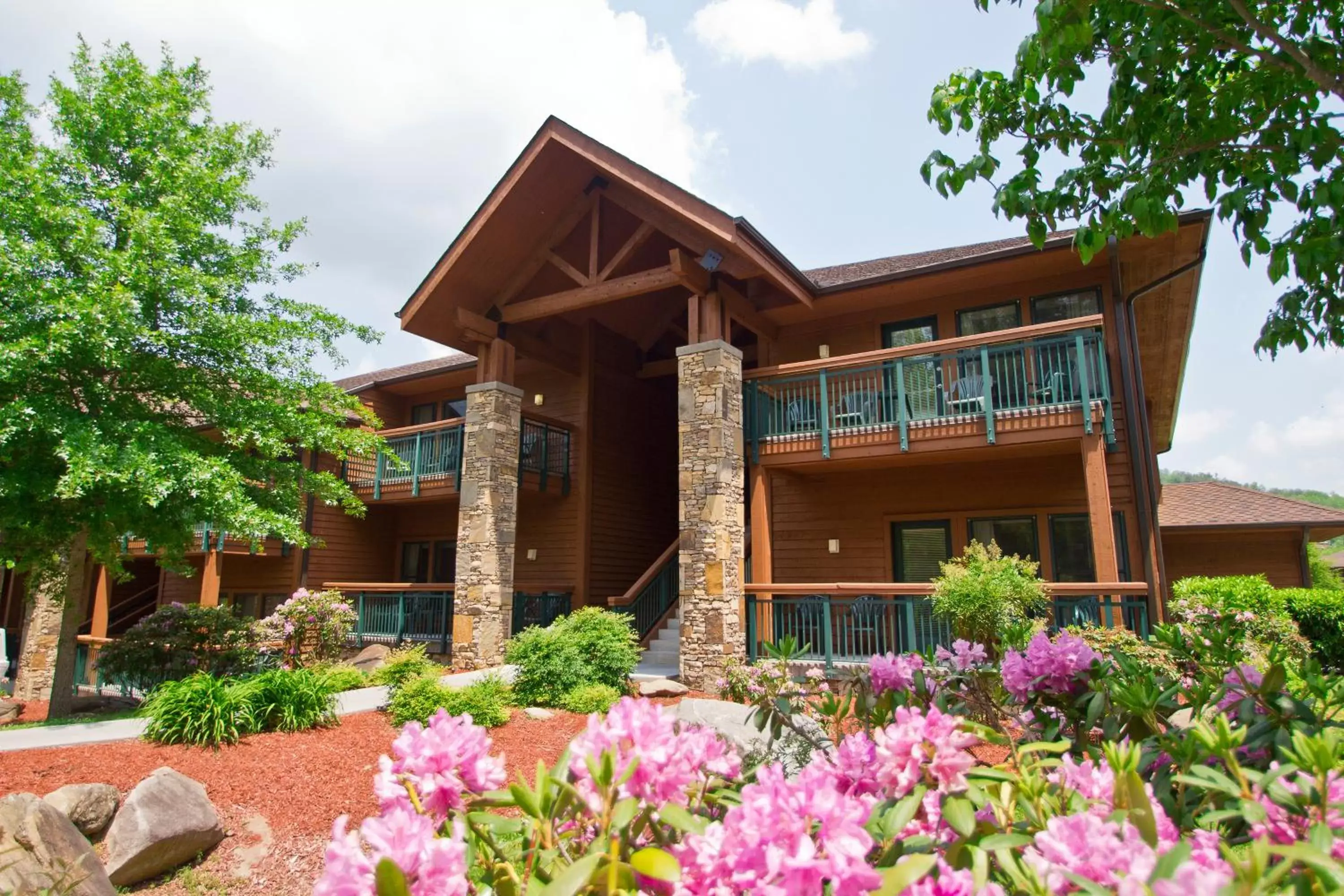 Property building in Hilton Vacation Club Bent Creek Golf Village Gatlinburg Property building in Hilton Vacation Club Bent Creek Golf Village Gatlinburg