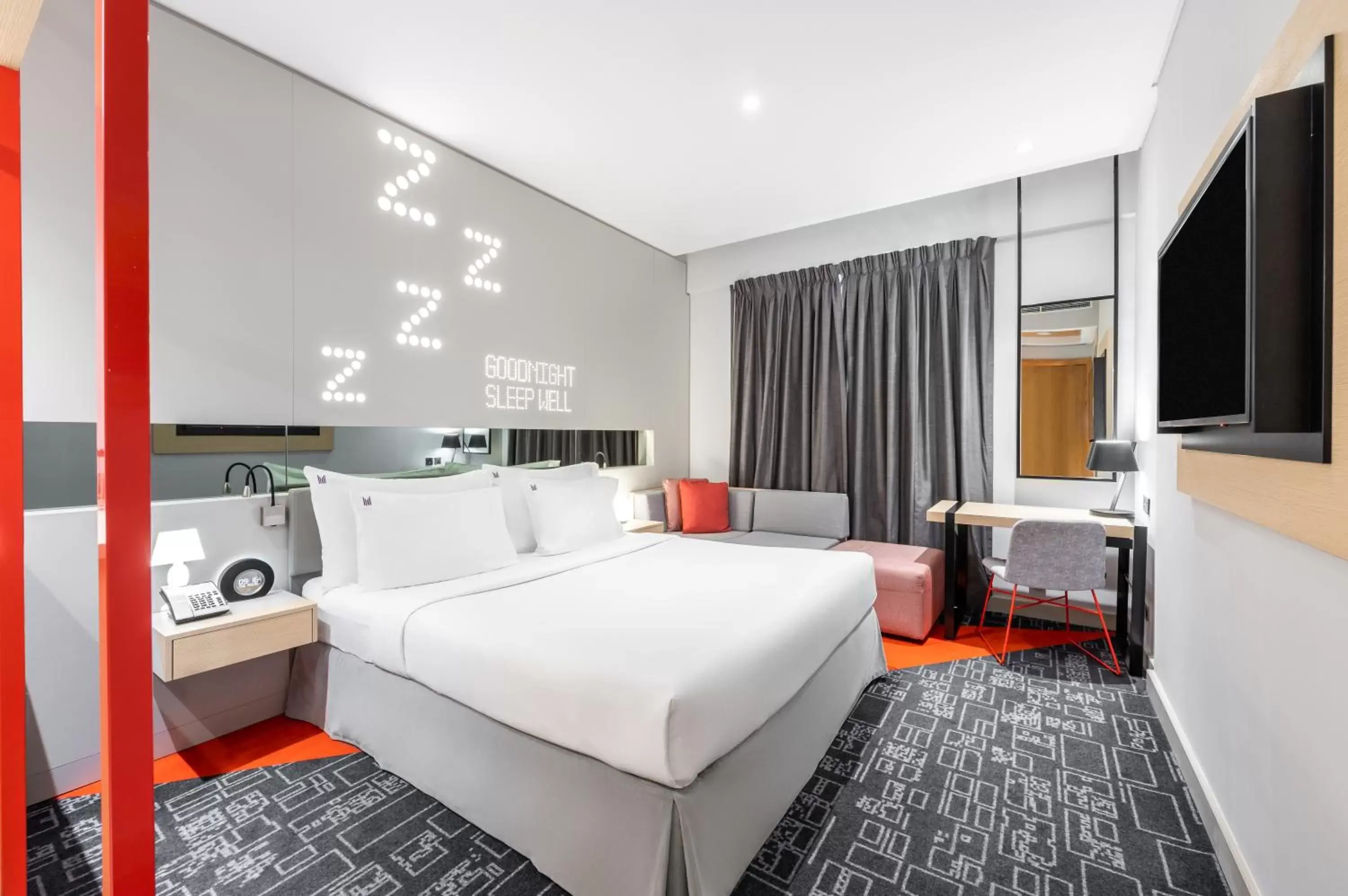 Bedroom, Bed in Studio M Arabian Plaza Hotel & Hotel Apartments