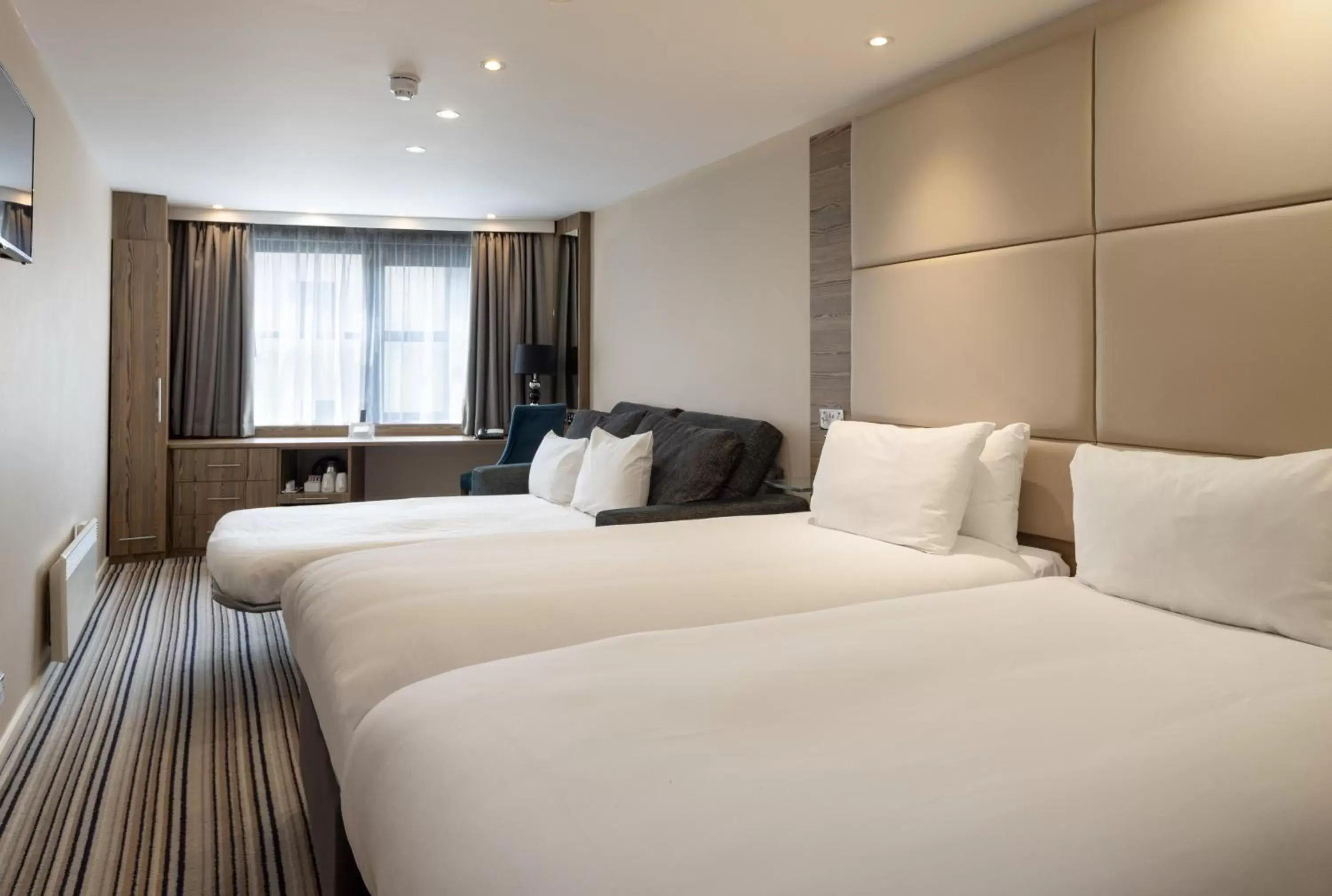 Bedroom, Bed in Holiday Inn York City Centre, an IHG Hotel