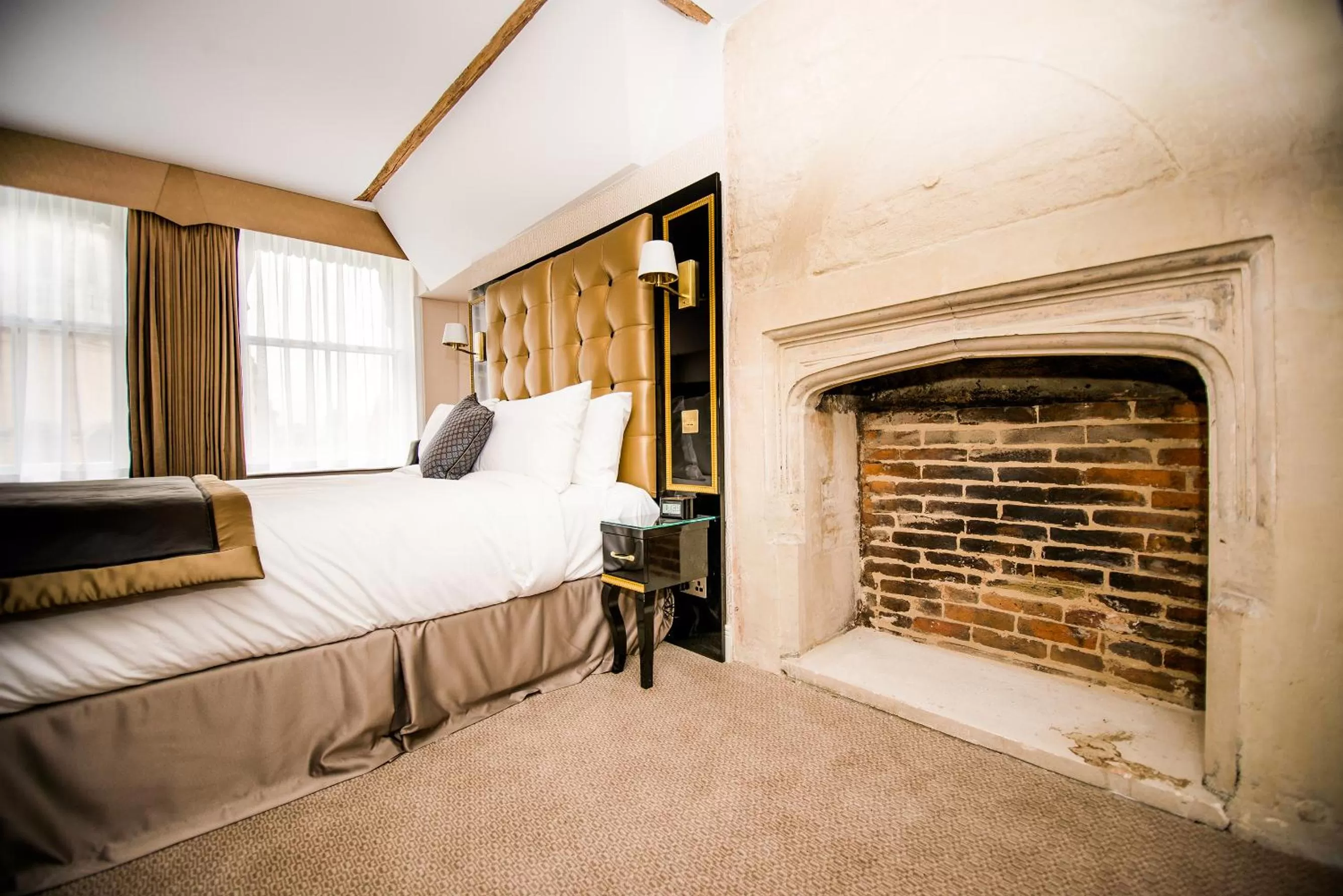 Bed in Museum Residence Oxford