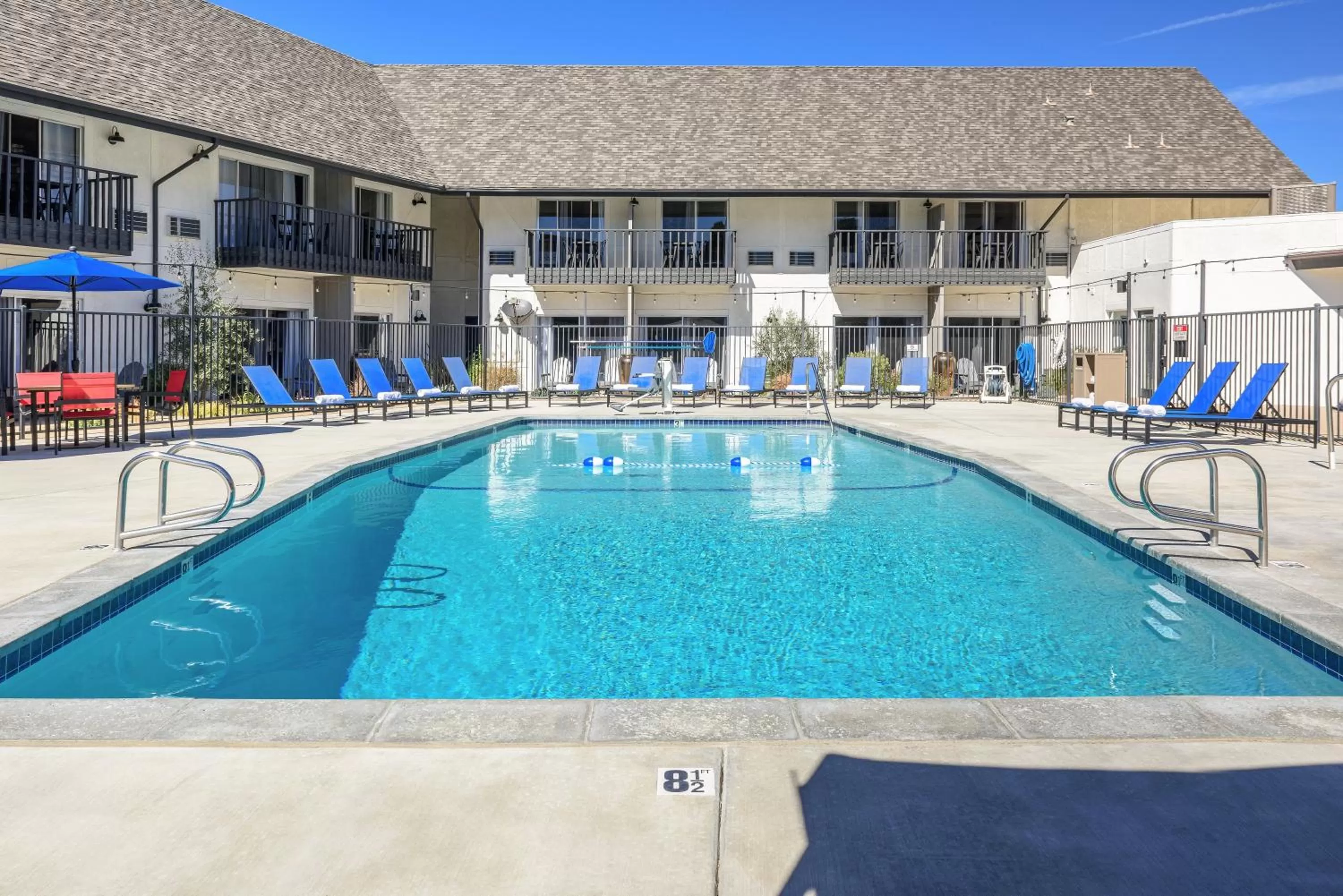 Swimming pool in Sideways Inn