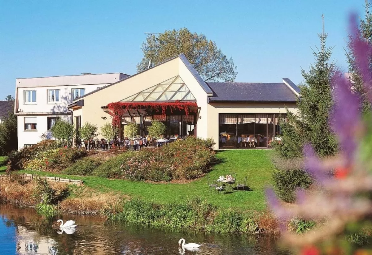 Property building in L'Hôtel des Bords de L'ill
