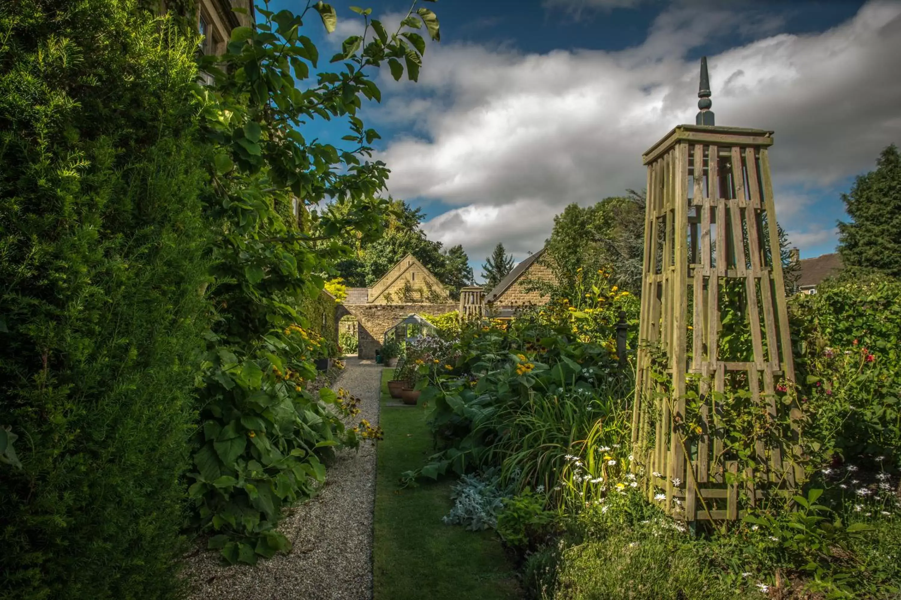 Garden in Fischers Baslow Hall - Chatsworth