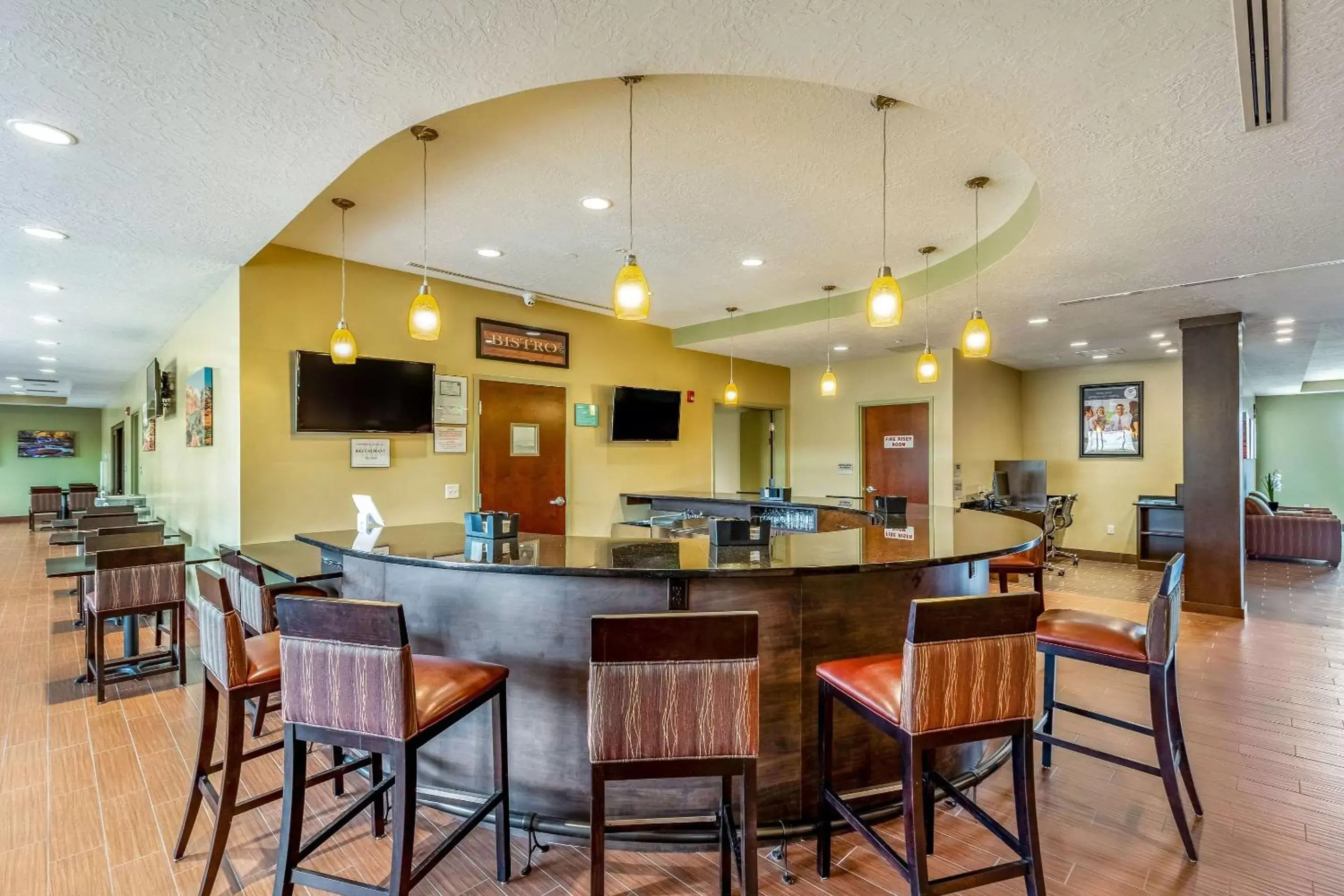 Restaurant/places to eat, Lounge/Bar in Sleep Inn & Suites Hurricane Zion Park Area