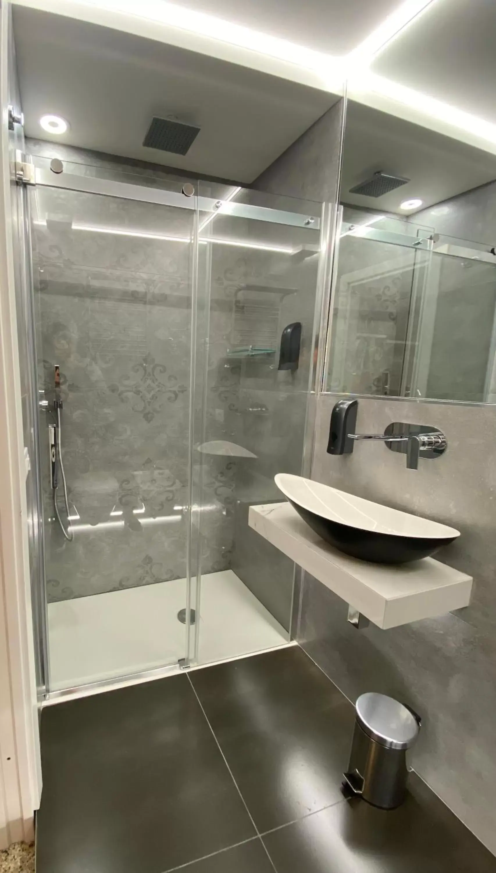 Shower, Bathroom in Casa Granatelli