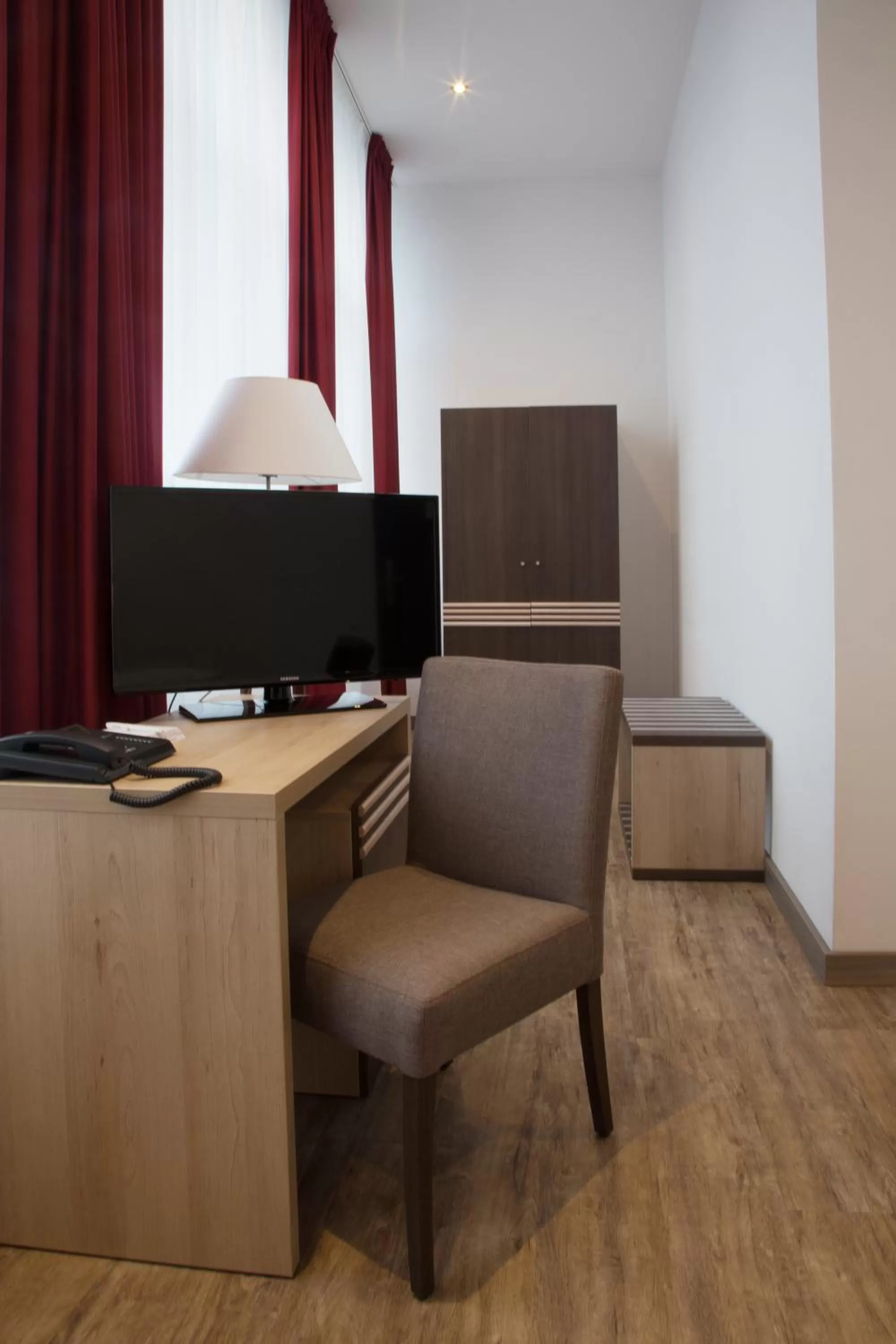 Seating area in Ruhr Inn Hotel