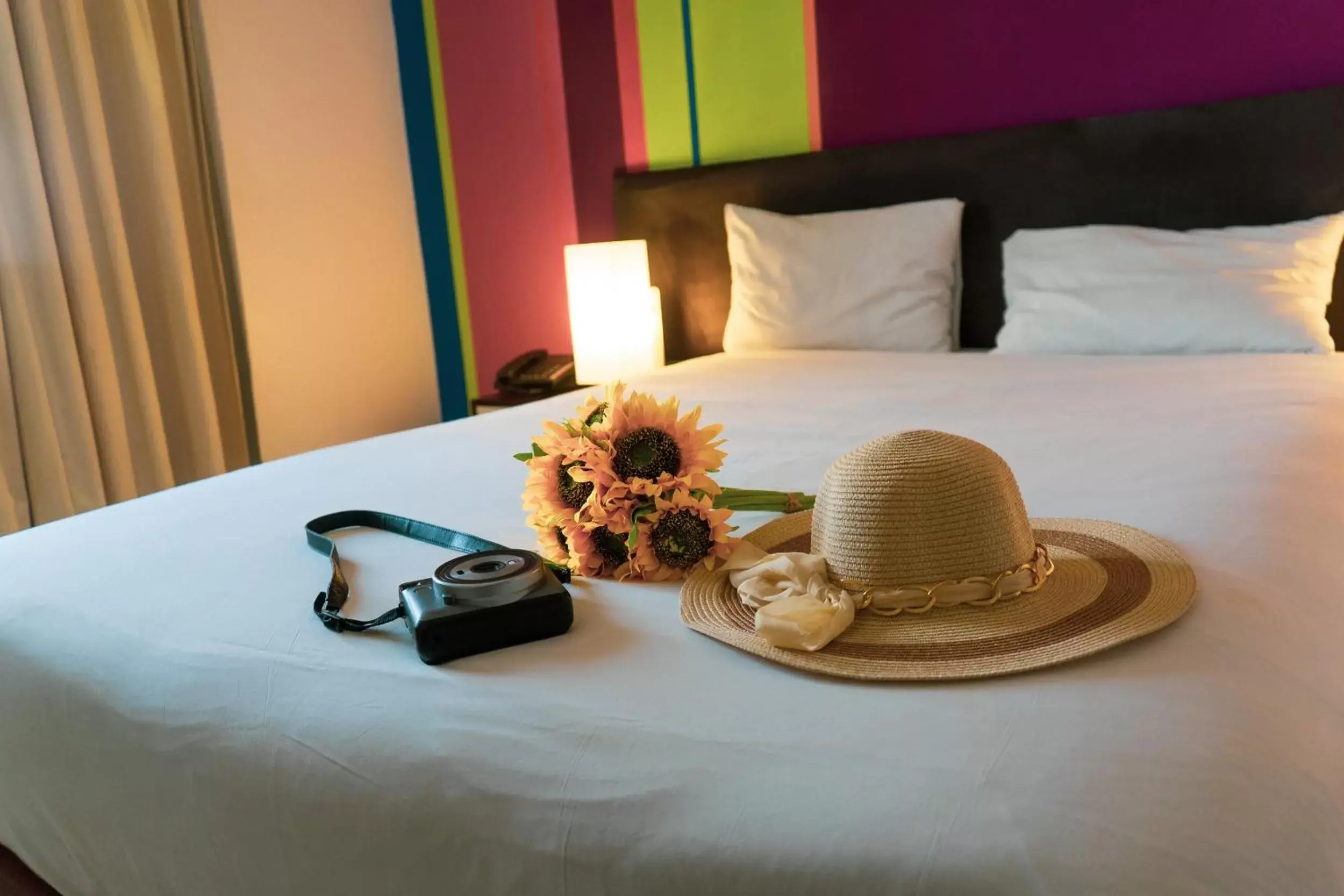 Bedroom, Bed in Ibis Styles Accra Airport