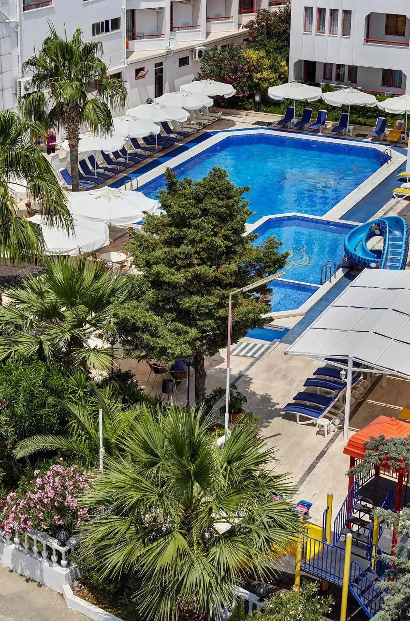 Patio, Pool View in Hotel Billurcu