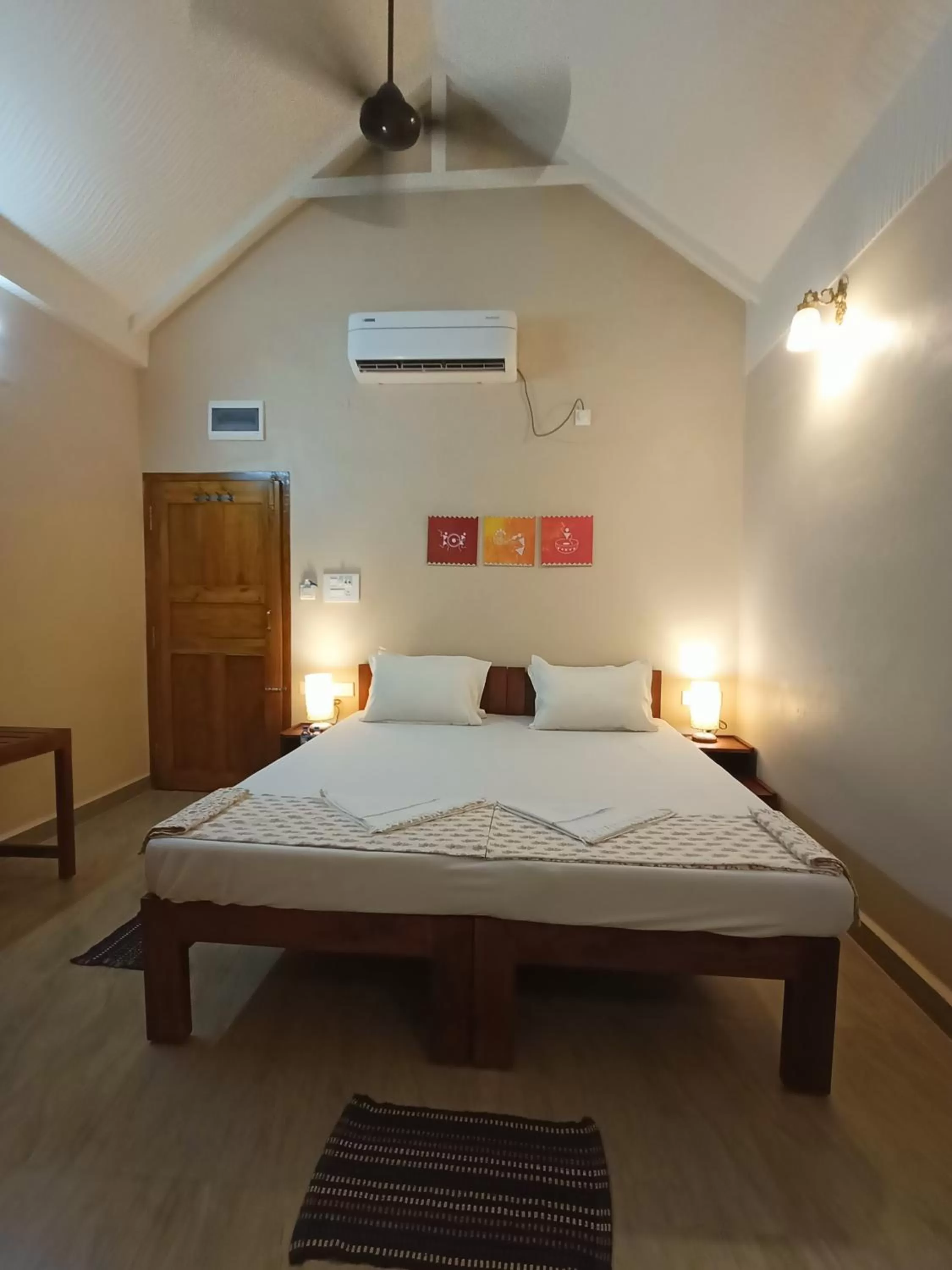 Bed in OmBodhi Retreat