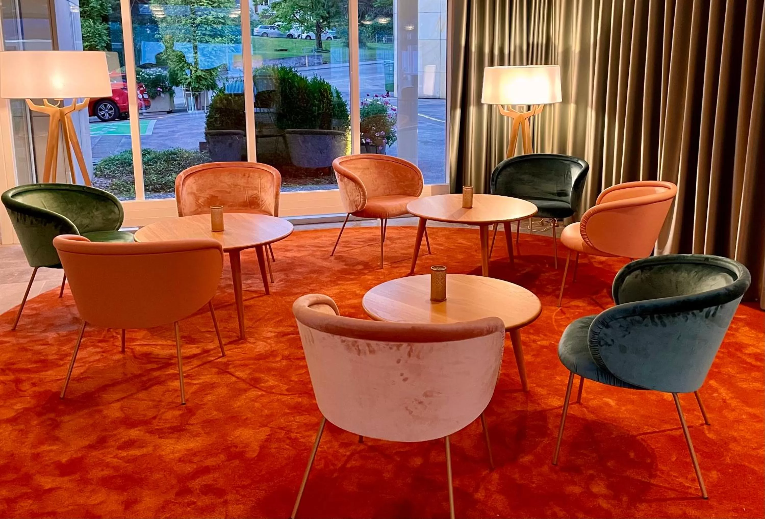 Lobby or reception in Tertianum Parkresidenz Meilen