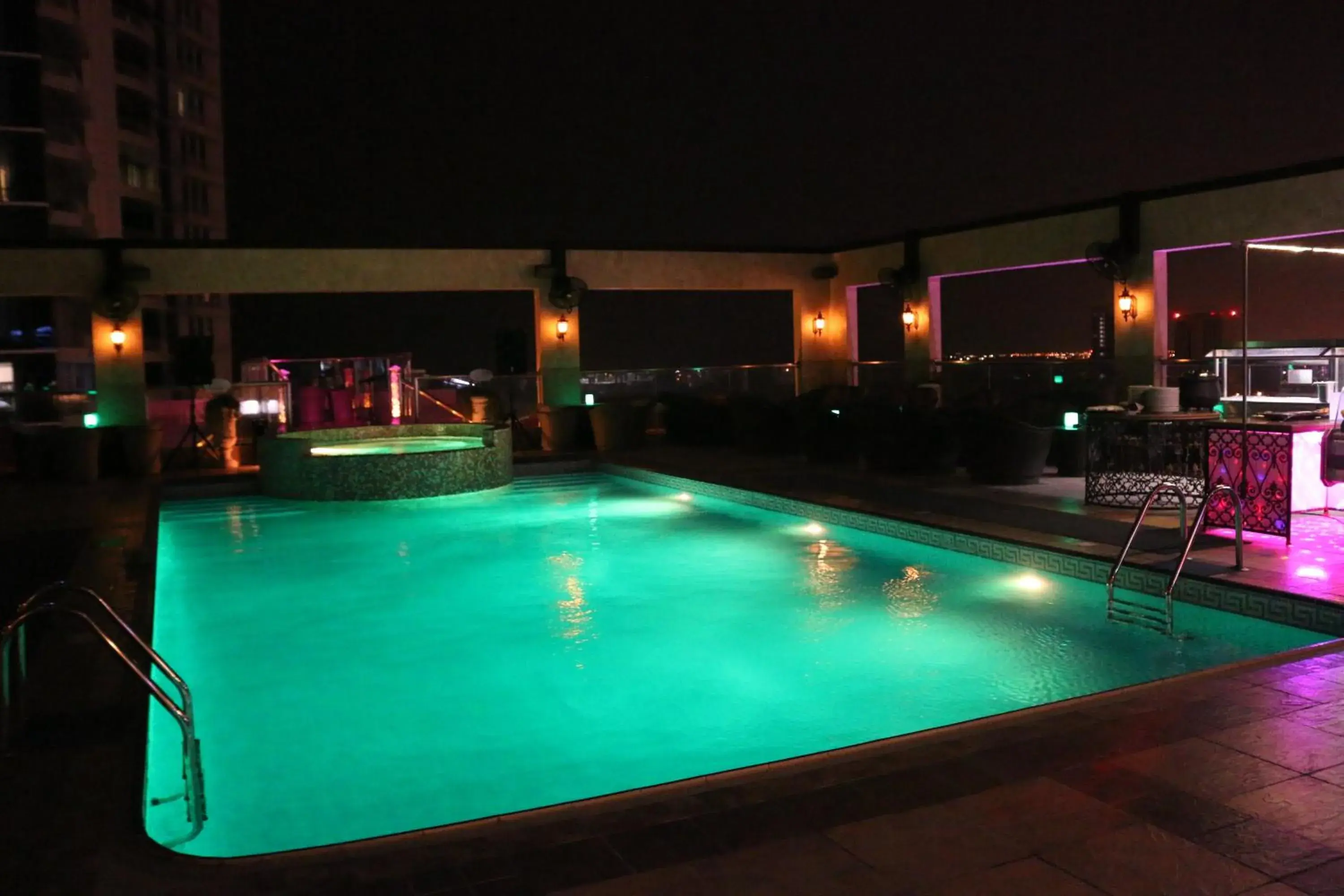 Swimming Pool in Elite Grande Hotel