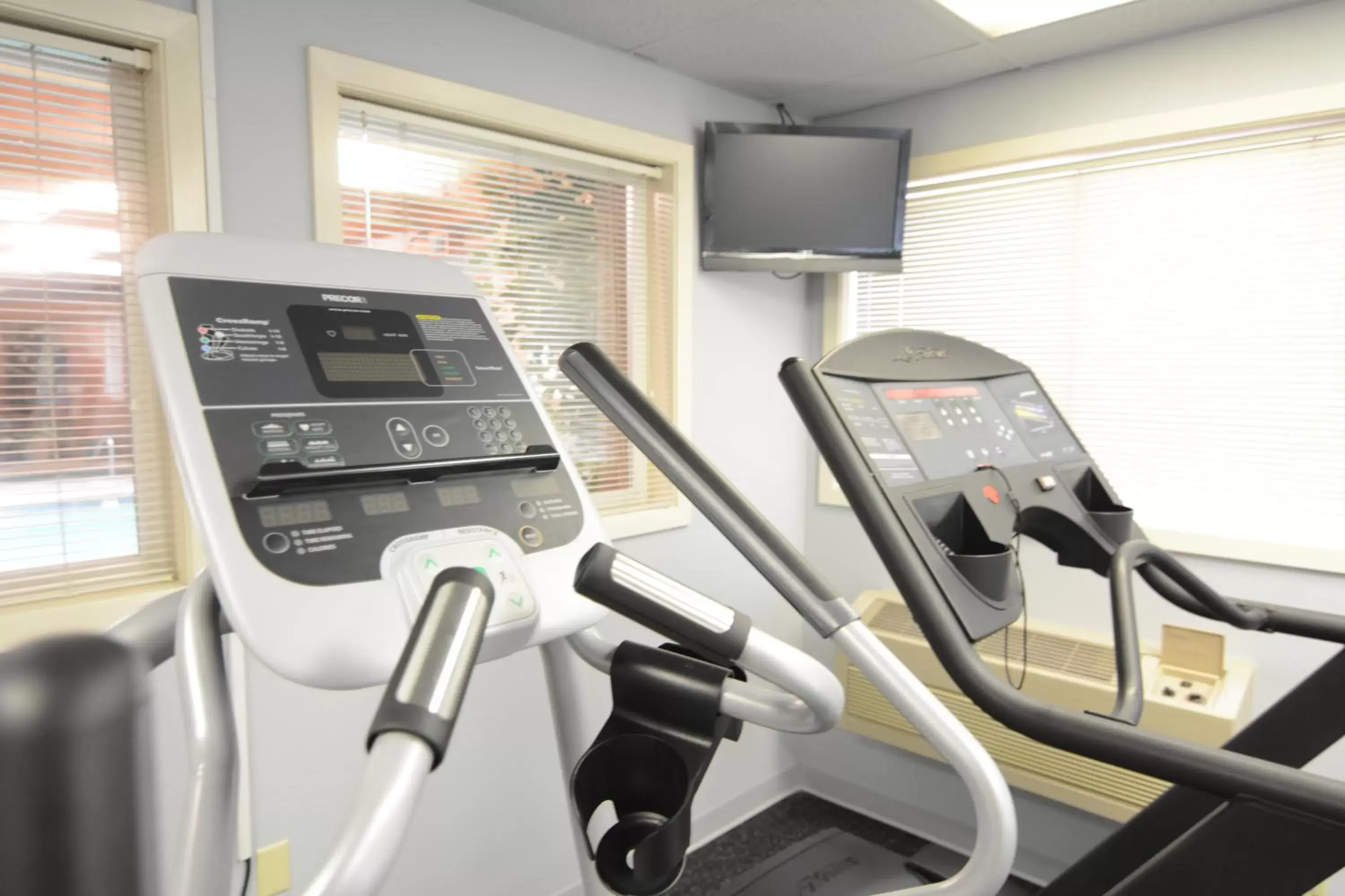 Fitness Center/Facilities in Century Hotel