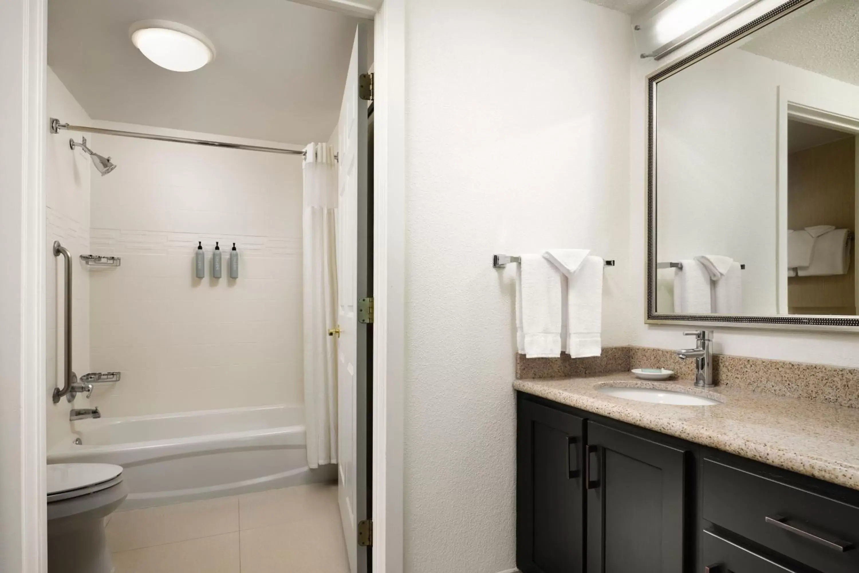 Bathroom in Residence Inn Philadelphia Conshohocken