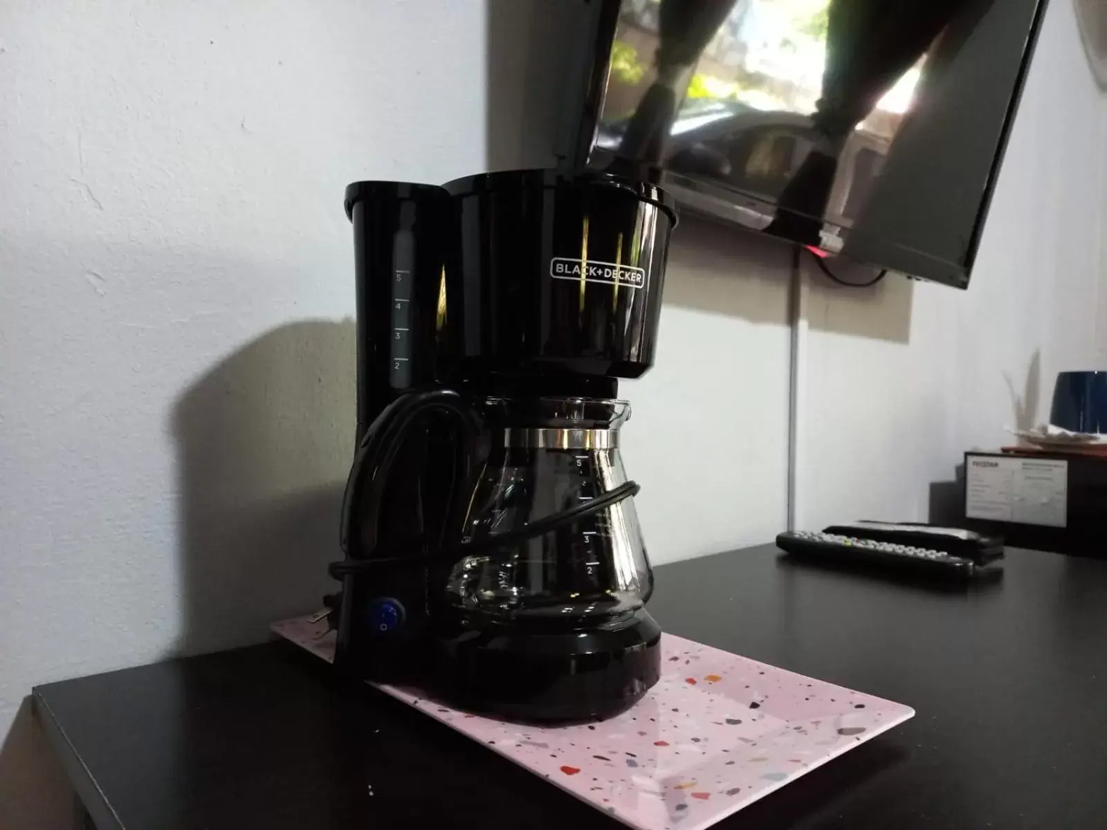 Coffee/tea facilities in Sunrise House