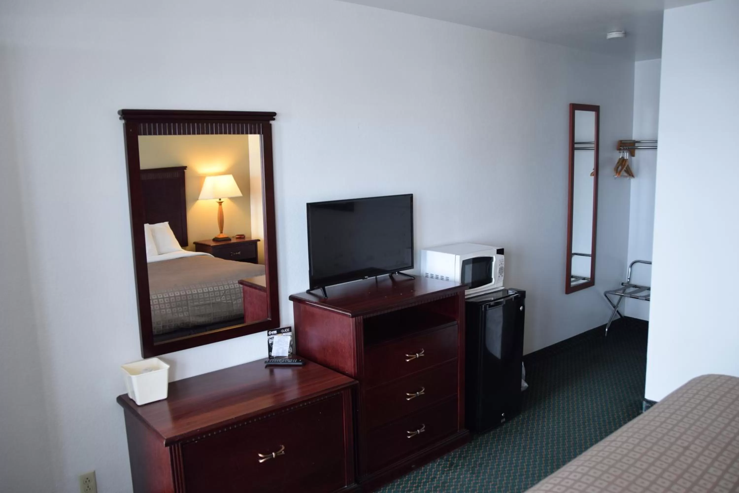 TV and multimedia, Bed in National 9 Mount Nebo