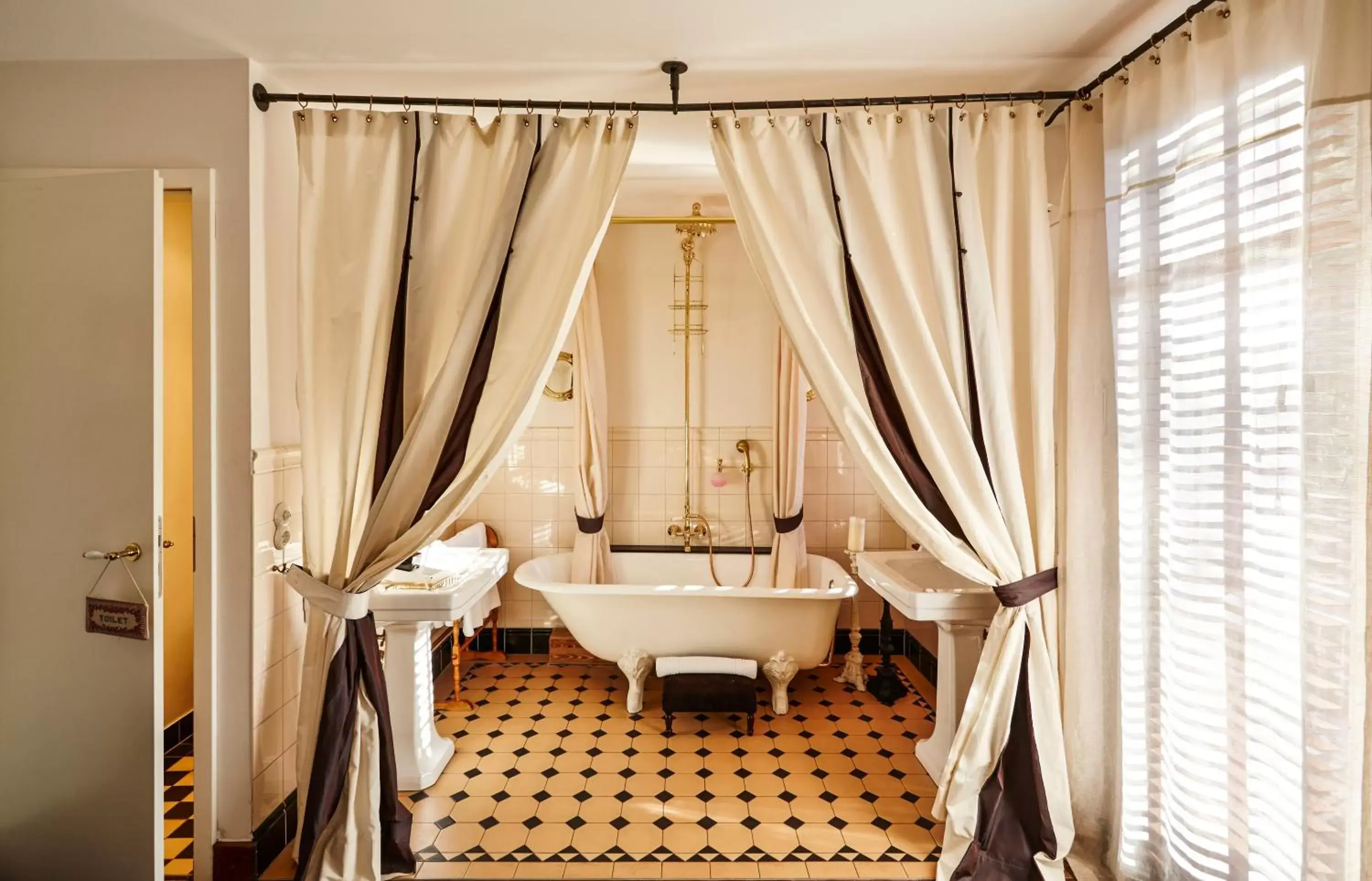 Double Room with Waterbed and Balcony - single occupancy in Der Zauberlehrling Double Room with Waterbed and Balcony - single occupancy in Der Zauberlehrling