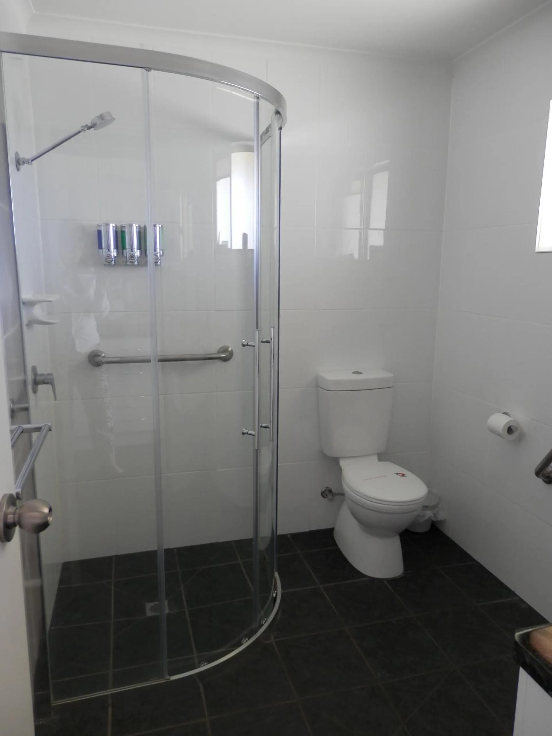 Shower in Allan Cunningham Motel