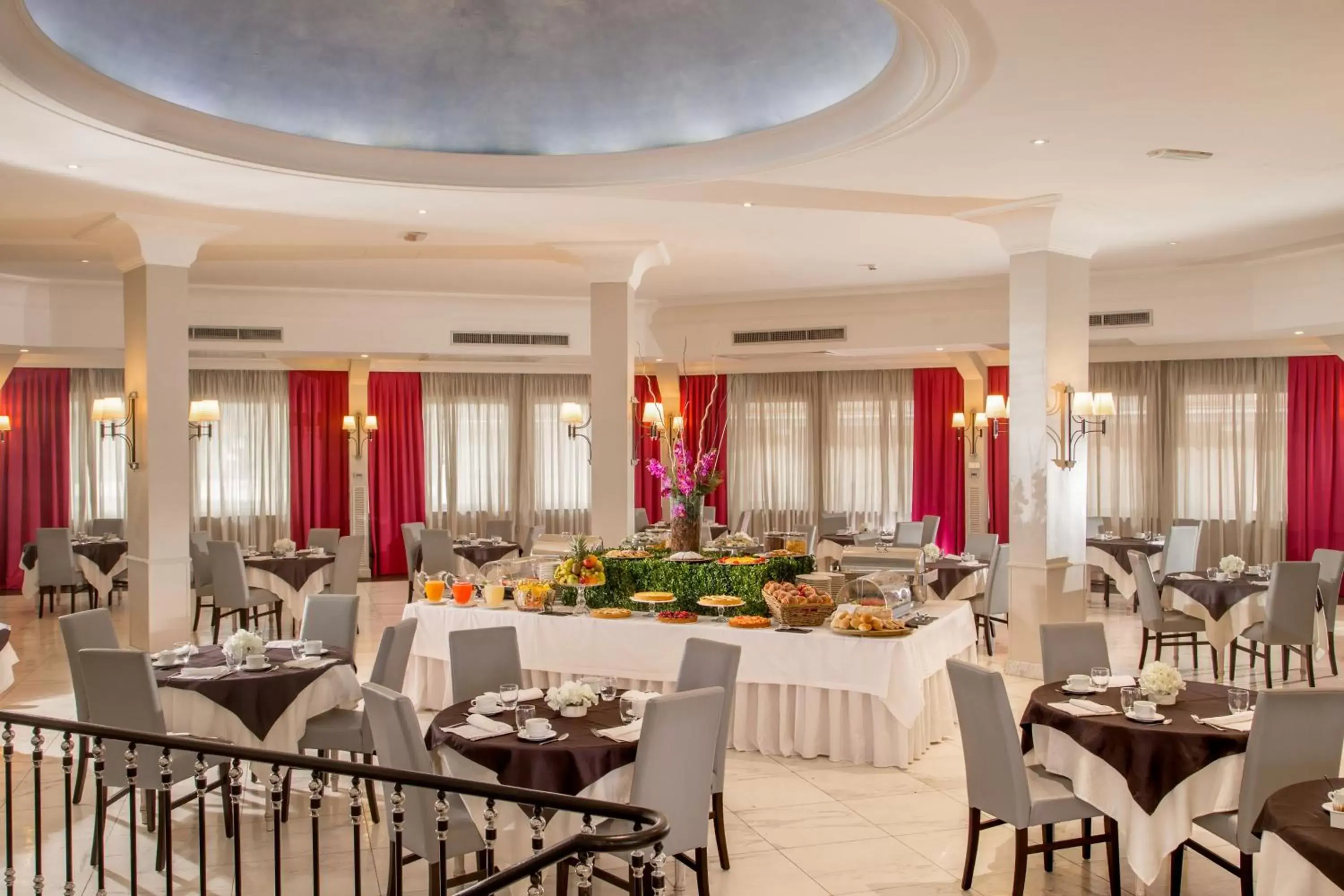 Restaurant/Places to Eat in Hotel Cristoforo Colombo