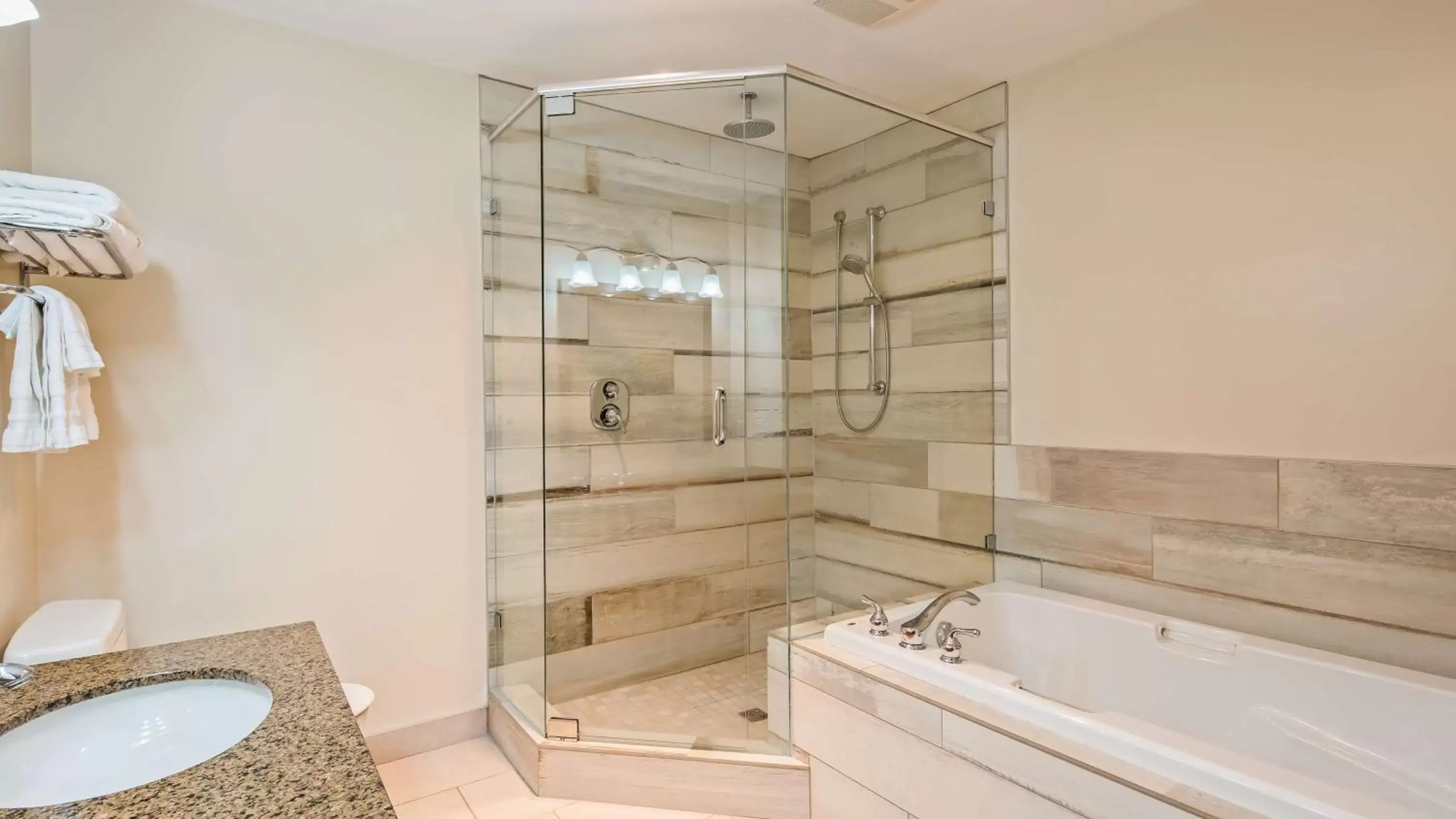 Bathroom in Best Western Plus Country Meadows Inn