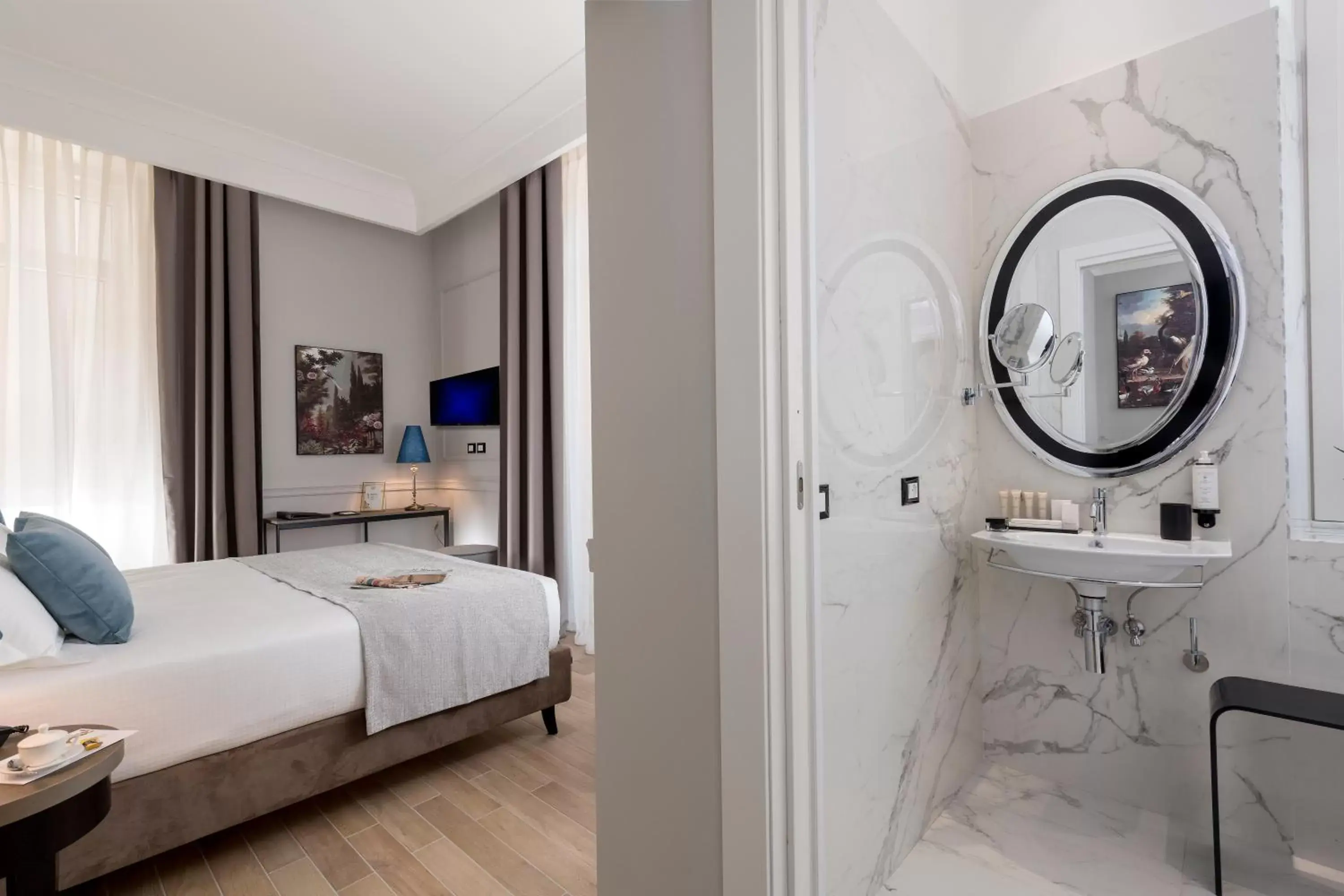 Photo of the whole room, Bathroom in Hotel La Ville Rome