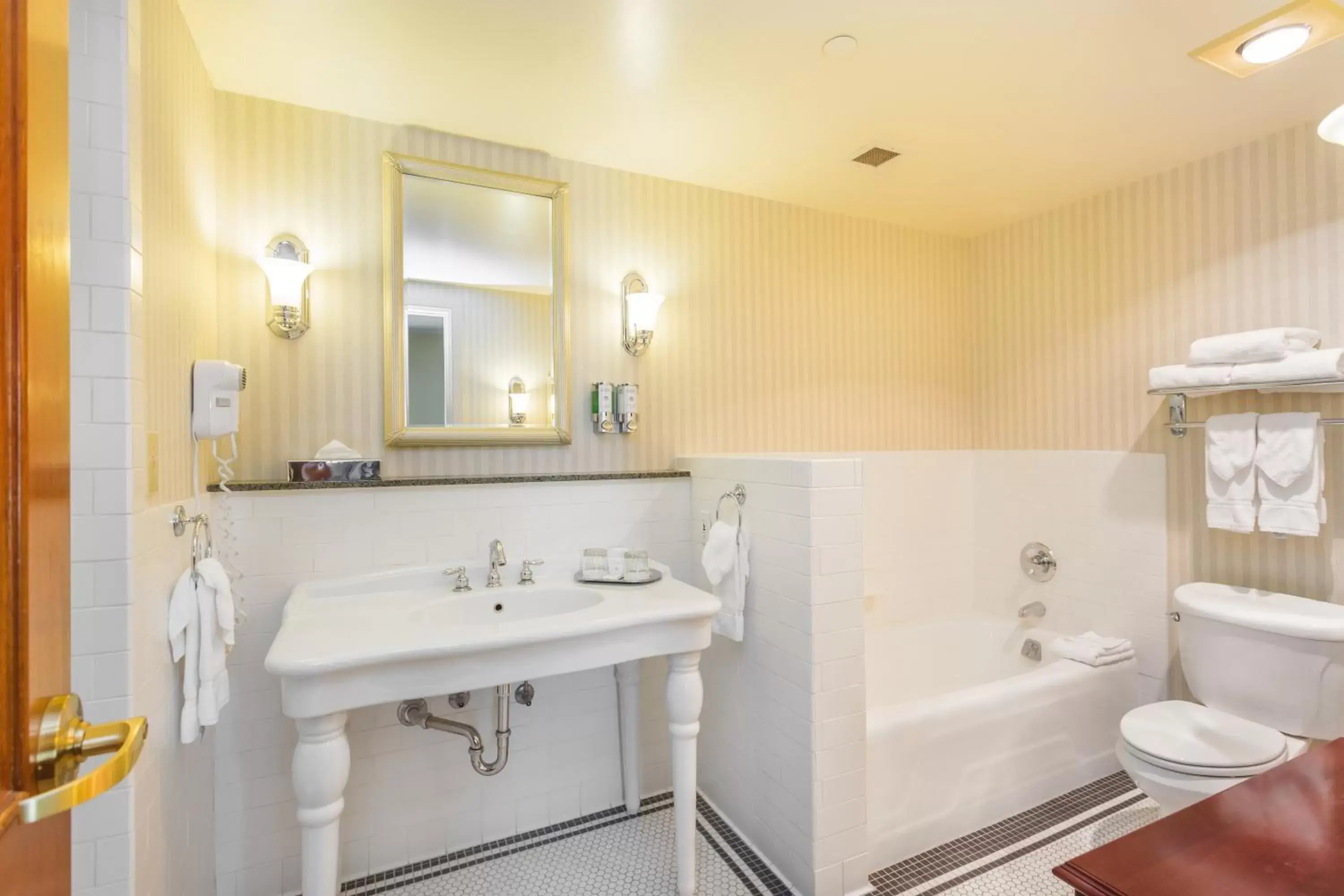 Bathroom in Marcus Whitman Hotel and Conference Center