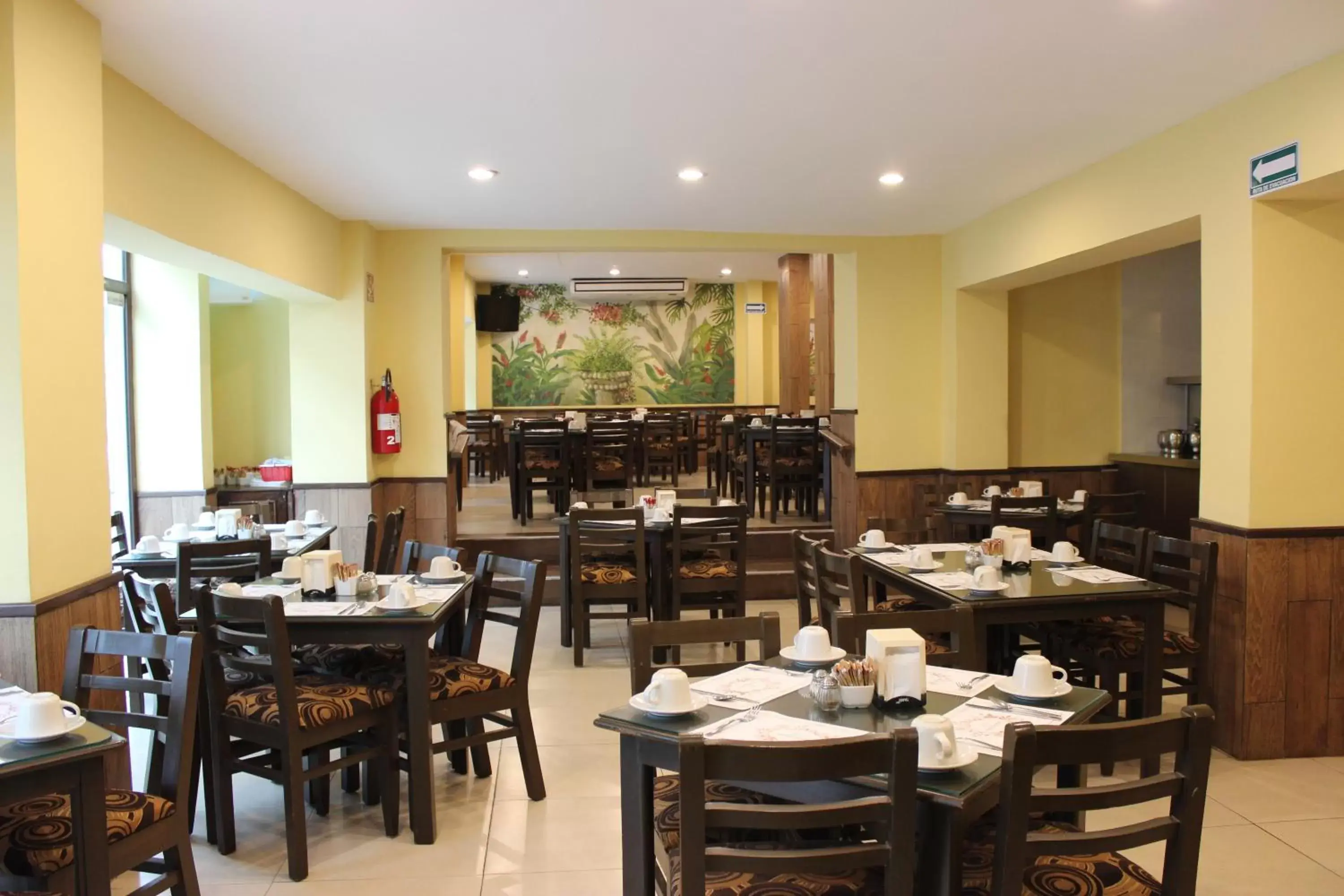 Restaurant/Places to Eat in Hotel Colonial de Merida