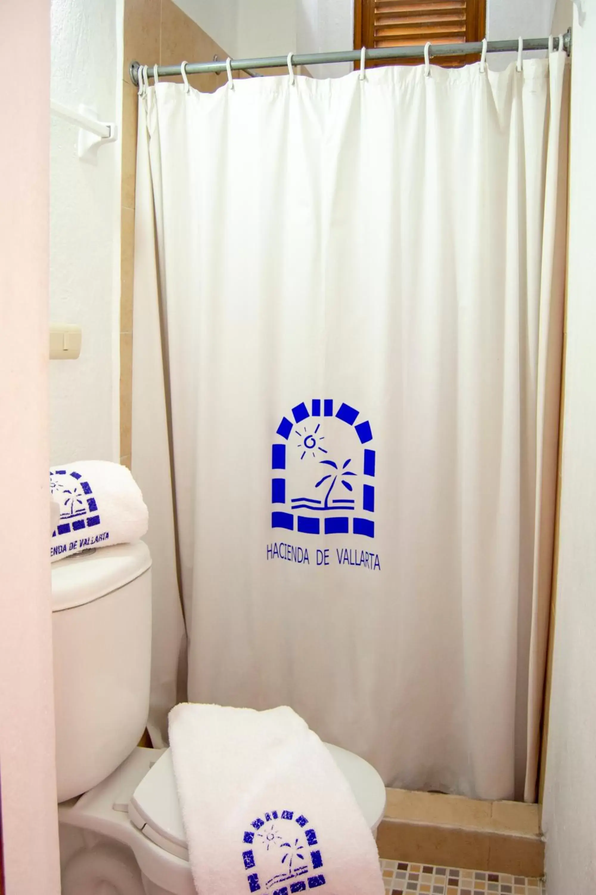 Shower, Bathroom in Hotel Hacienda de Vallarta Centro